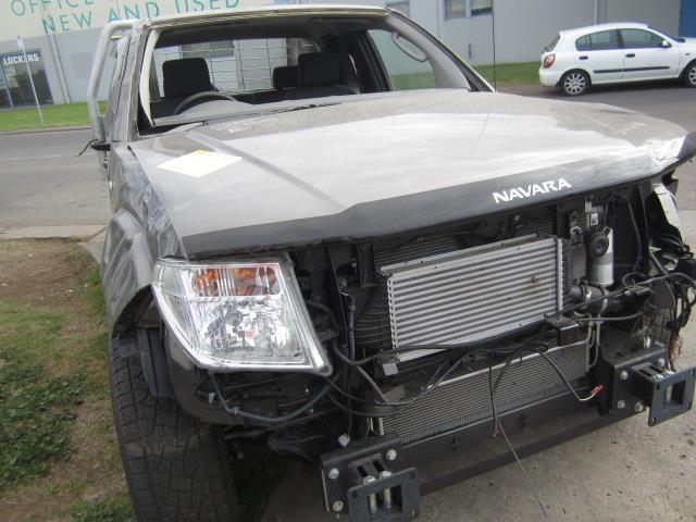 *** WRECKING NISSAN NAVARA D40 VSK VQ40 MAN V.6 PET***