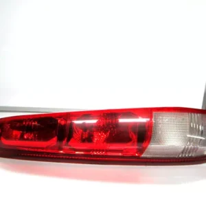 GENUINE NISSAN X-TRAIL T30 S1 RIGHT HAND TAIL LIGHT