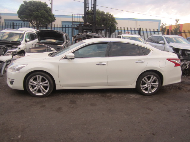 NISSAN ALTIMA L33 TI 2013 WRECKING FOR PARTS ONLY