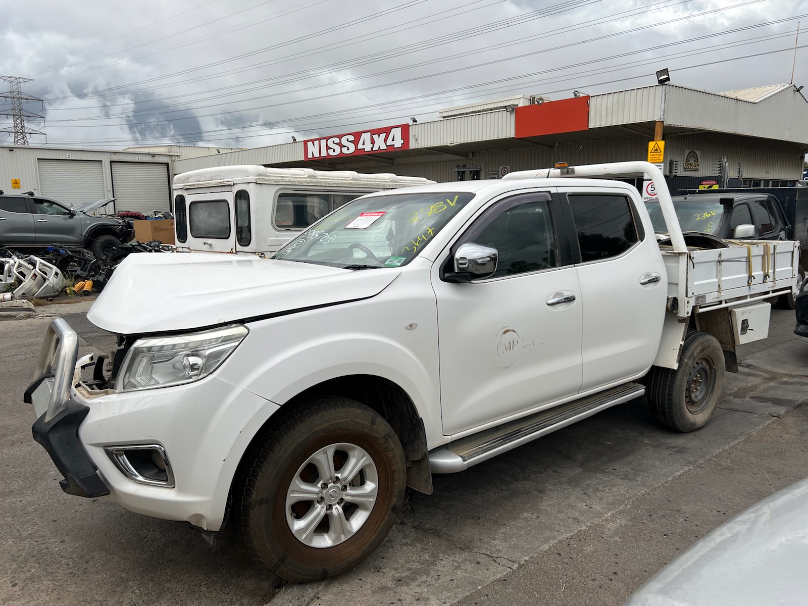 NISSAN NAVARA D23 NP300 WHITE TRAY 2016 WRECKING