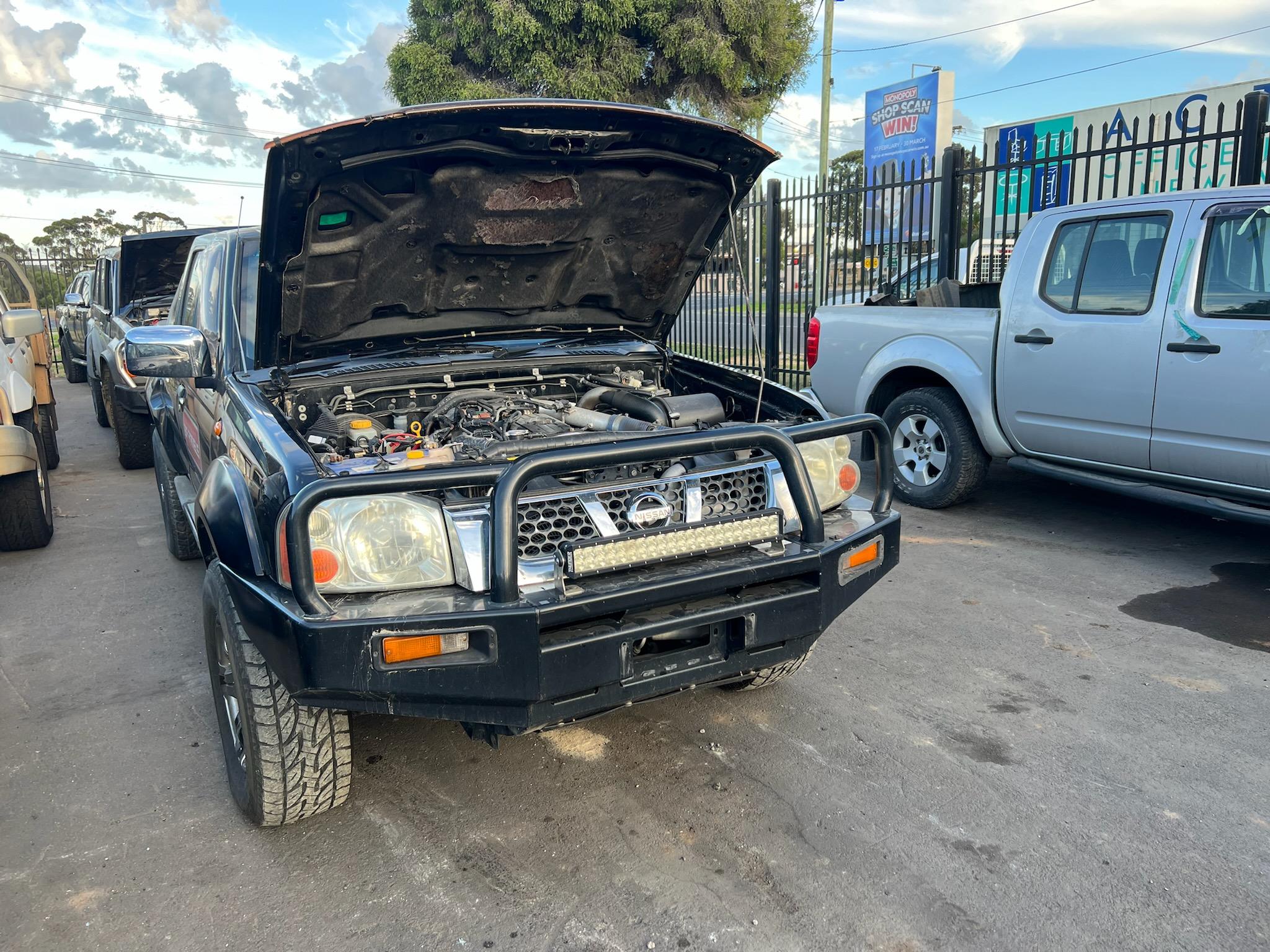 NISSSAN NAVARA D22 ST-R ZD30 INTERCOOLED BLACK WRECKING