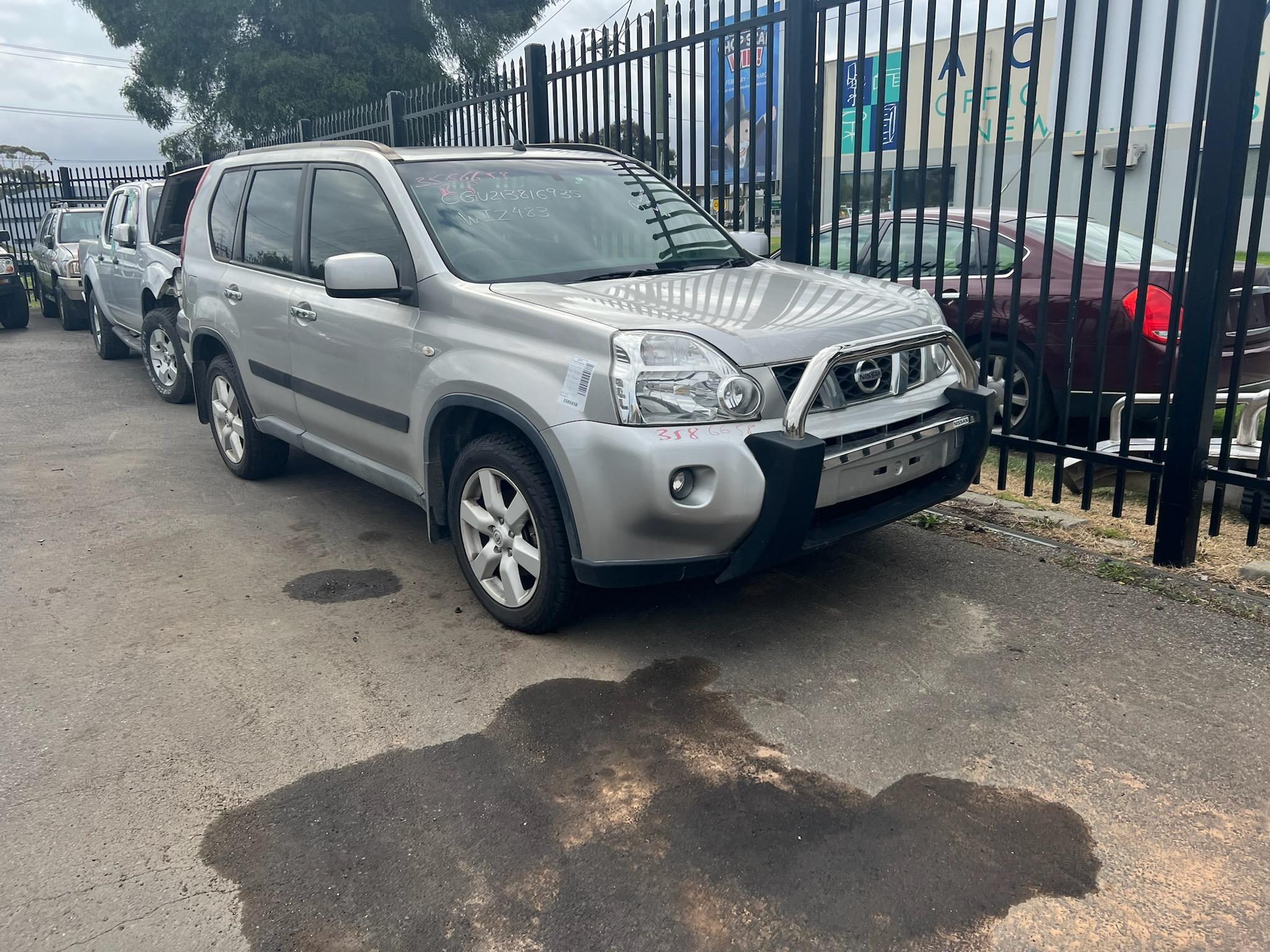 NISSAN X-TRAIL T31 SILVER 2009 WRECKING