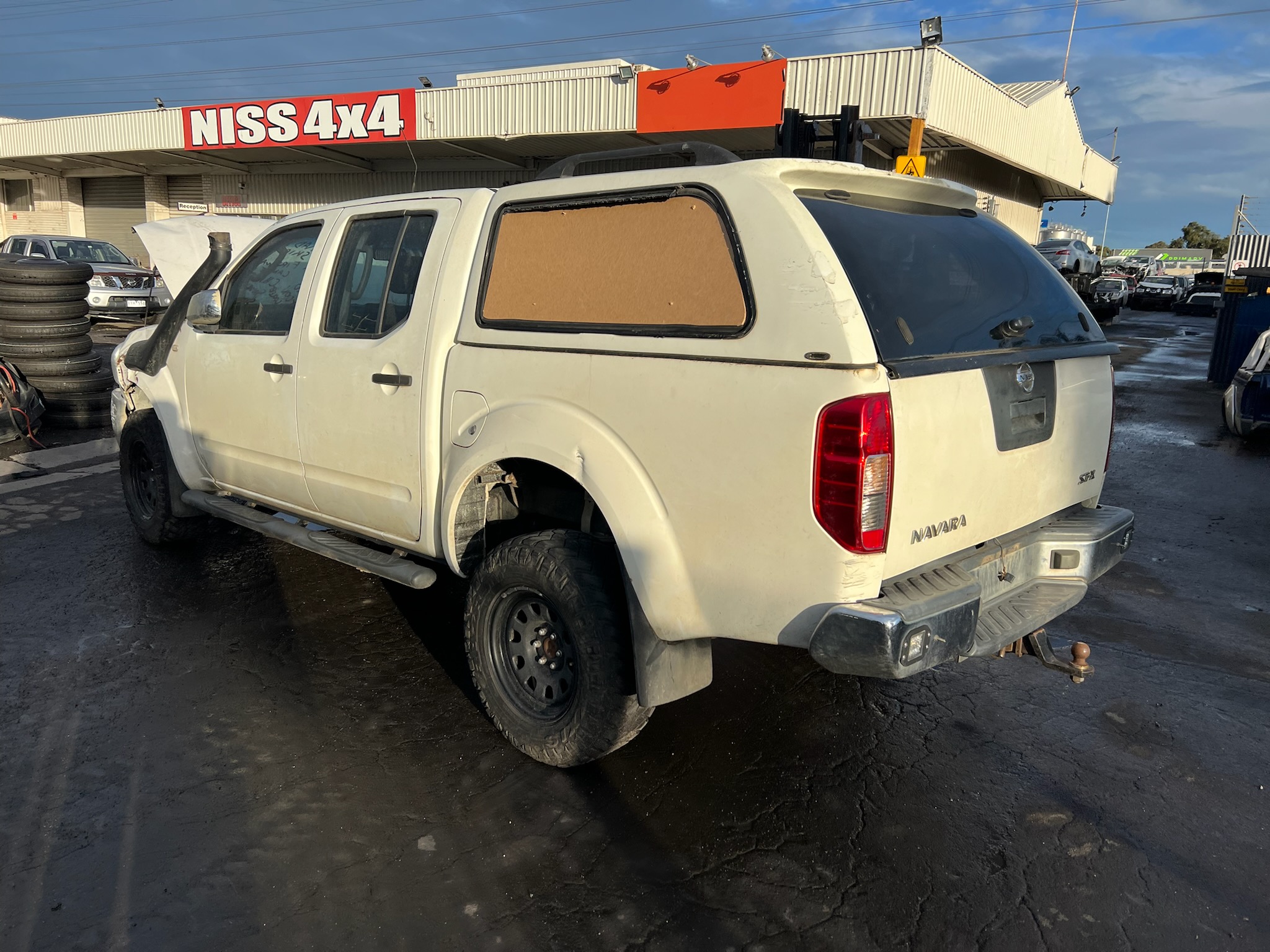 NISSAN NAVARA D40 MNT THAI YD25 DIESEL WHITE 2011 WRECKING