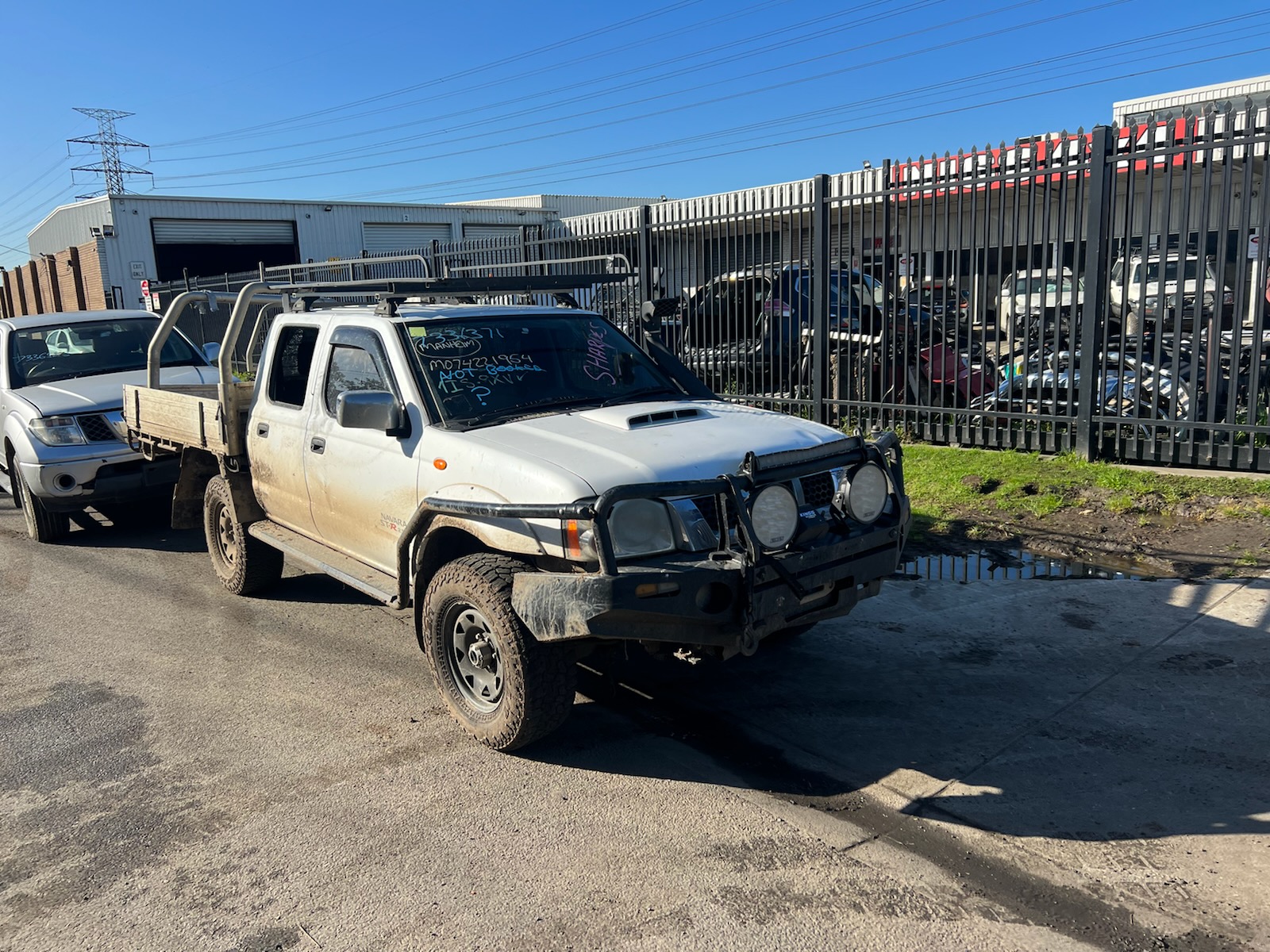 NISSAN NAVARA D22 ST-R DUALCAB YD25 DIESEL WHITE 2010 WRECKING