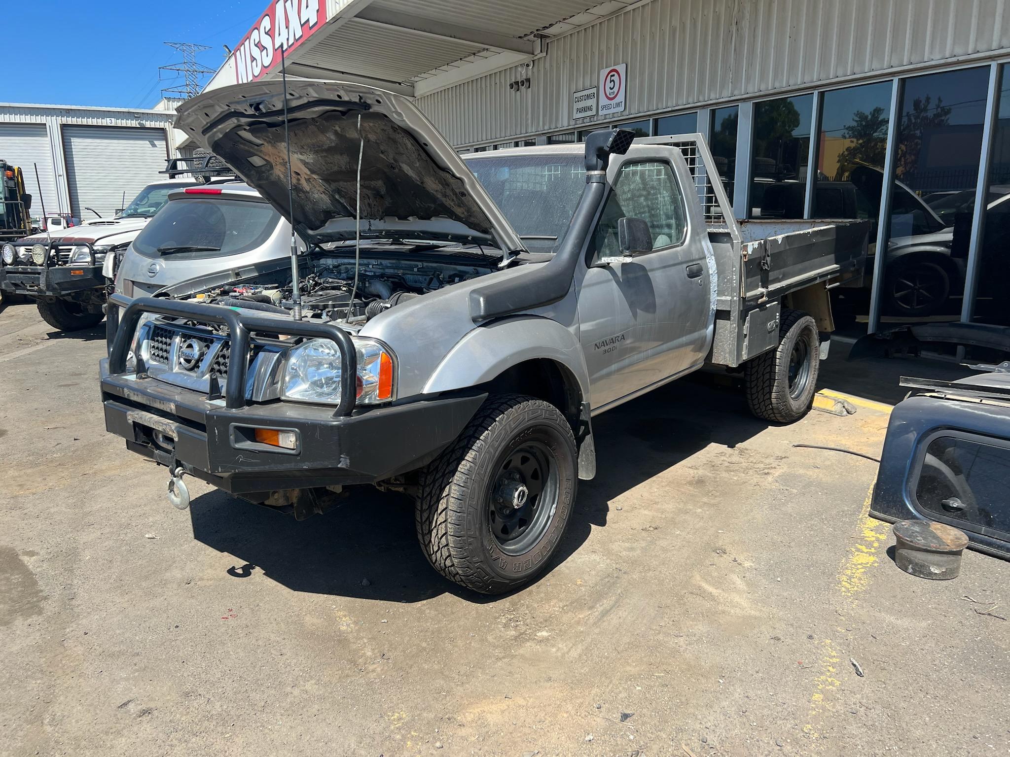 NISSAN NAVARA D22 ZD30 TURBO DIESEL SINGLE CAB UTE SILVER 2005 WRECKING