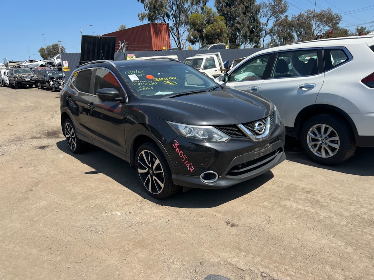 NISSAN QASHQAI J11 2L PETROL 2.0 AUTO BLACK 2016 WRECKING