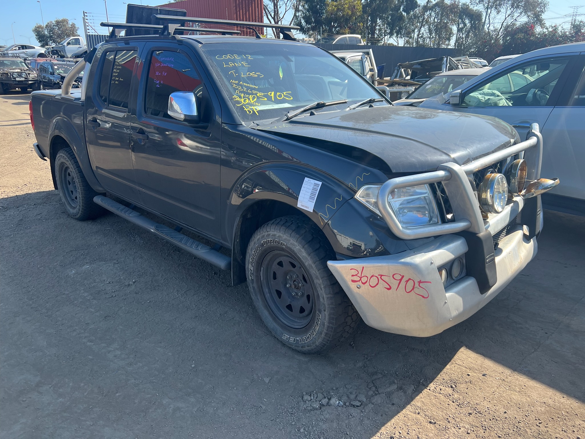 NISSAN NAVARA D40 VSK SPAIN YD25 BLACK 2009 WRECKING