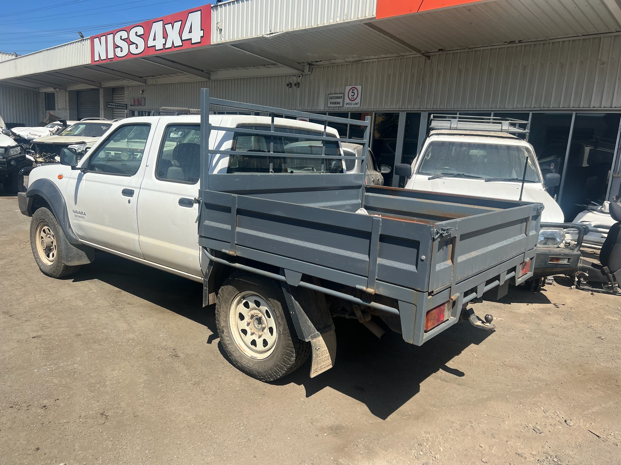 NISSAN NAVARA D22 DX ZD30 DIESEL 4X4 STEEL TRAY 2005 WRECKING