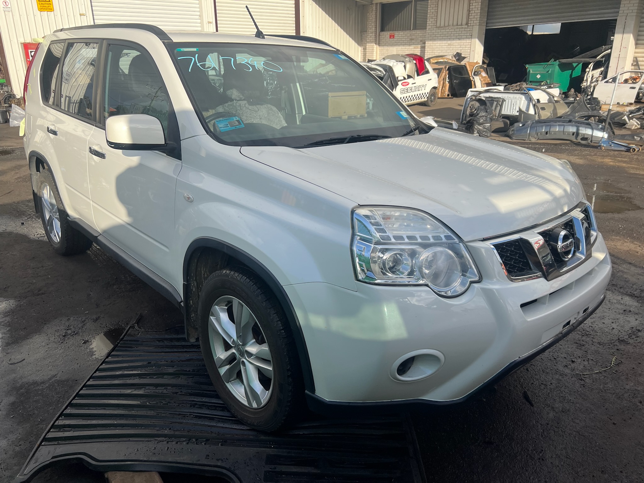PARTING OUT NISSAN X-TRAL T31 QR25 AUTO 2012 WRECKING / PARTS AVAILABLE