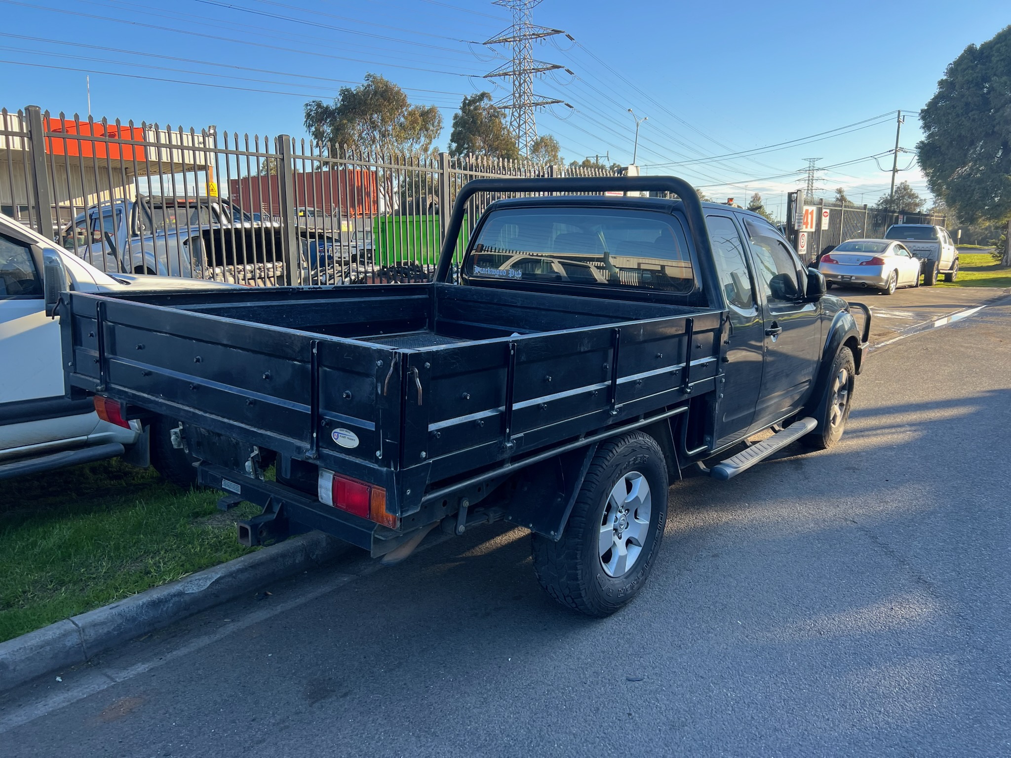 PARTING OUT NISSAN NAVARA D40 MNT KING CAB YD25 DIESEL BLACK WRECKING / PARTS FOR SALE