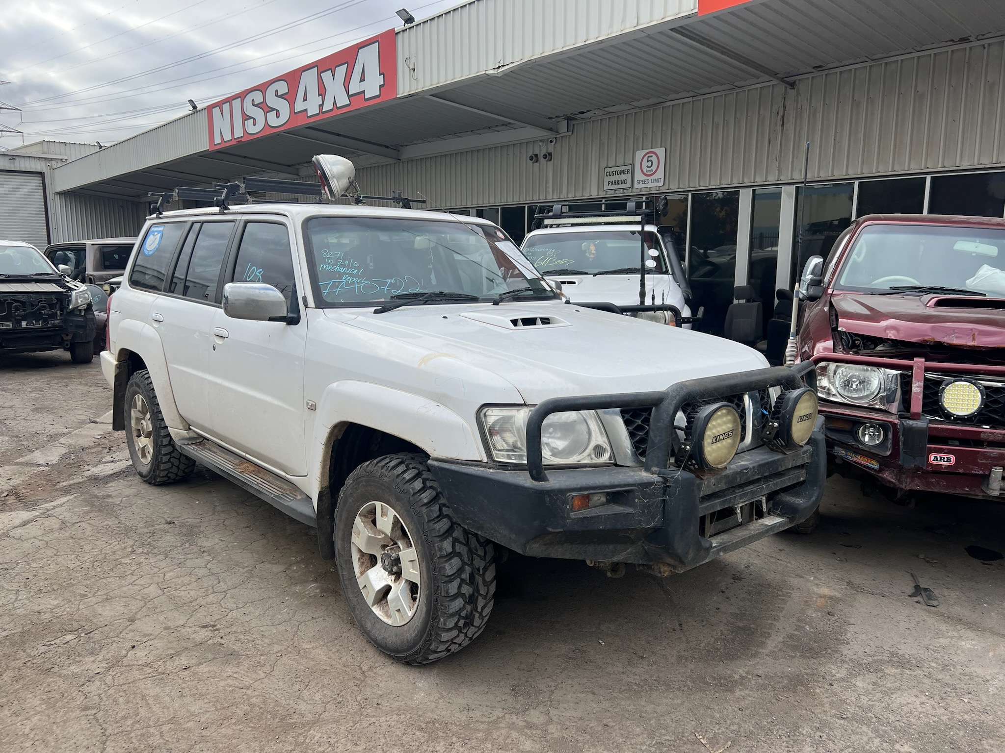 PARTING OUT NISSAN PATROL Y61 SERIES 4 ZD30 DIESEL WAGON WHITE 2008 WRECKING