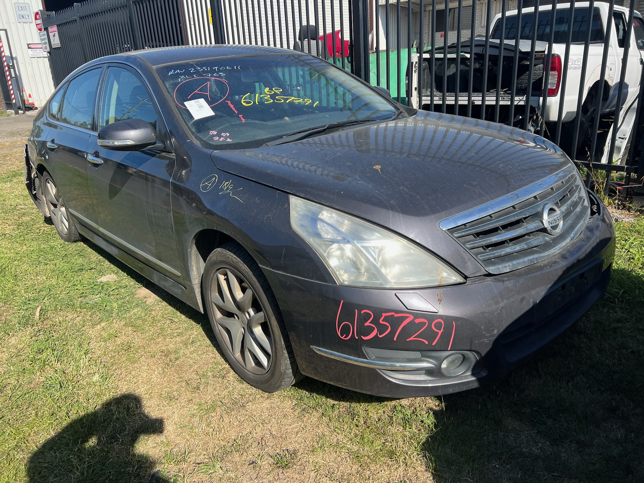 PARTING OUT NISSAN MAXIMA J32 VQ35 V6 AUTO GREY 2011 WRECKING / PARTS FOR SALE