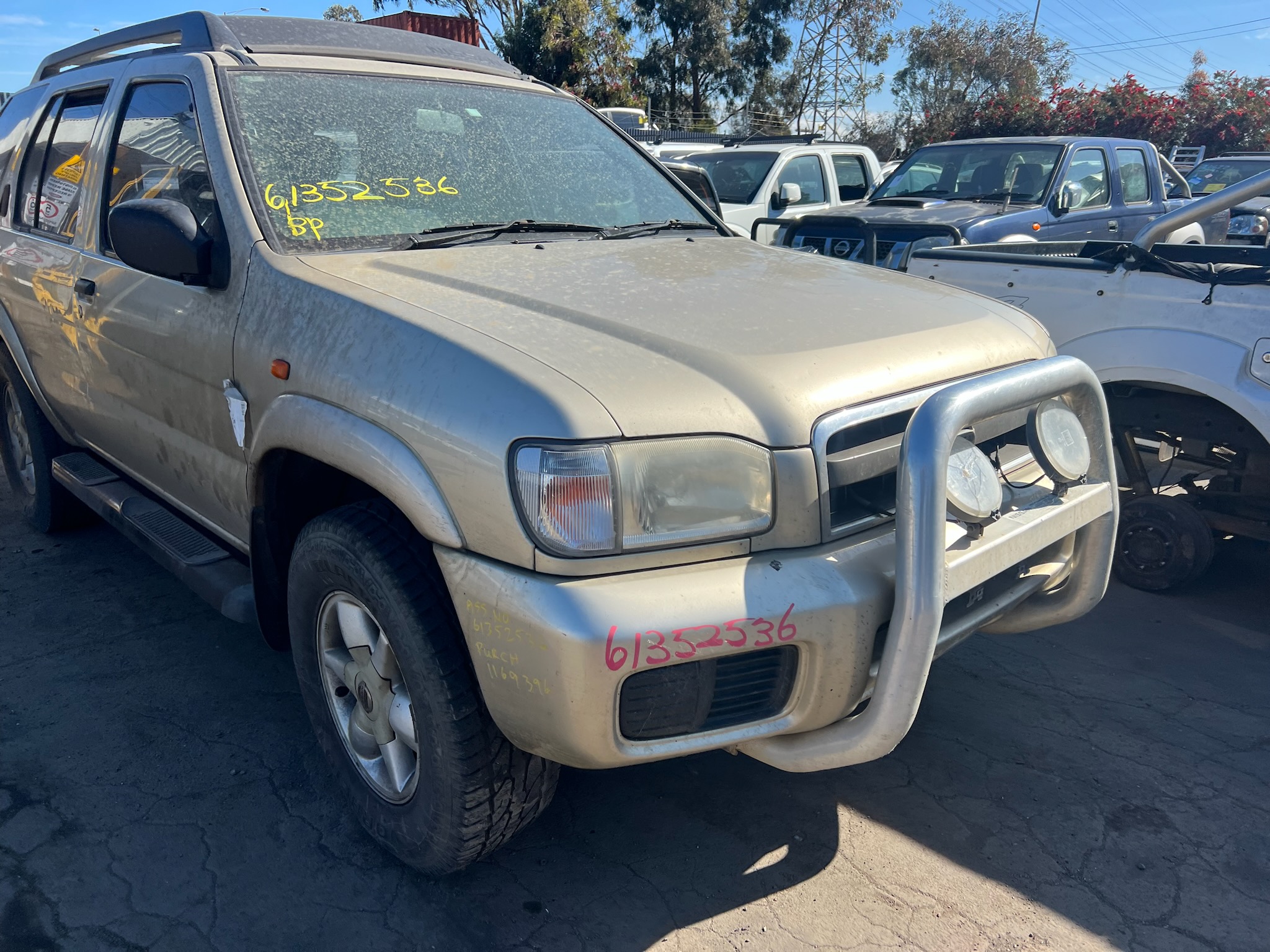 PARTING OUT NISSAN PATHFINDER R50 4X4 WRECKING / PARTS AVAILABLE FOR SALE