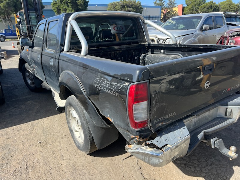 NISSAN NAVARA D22 YD25 DIESEL BLACK WRECKING / PARTS FOR SALE