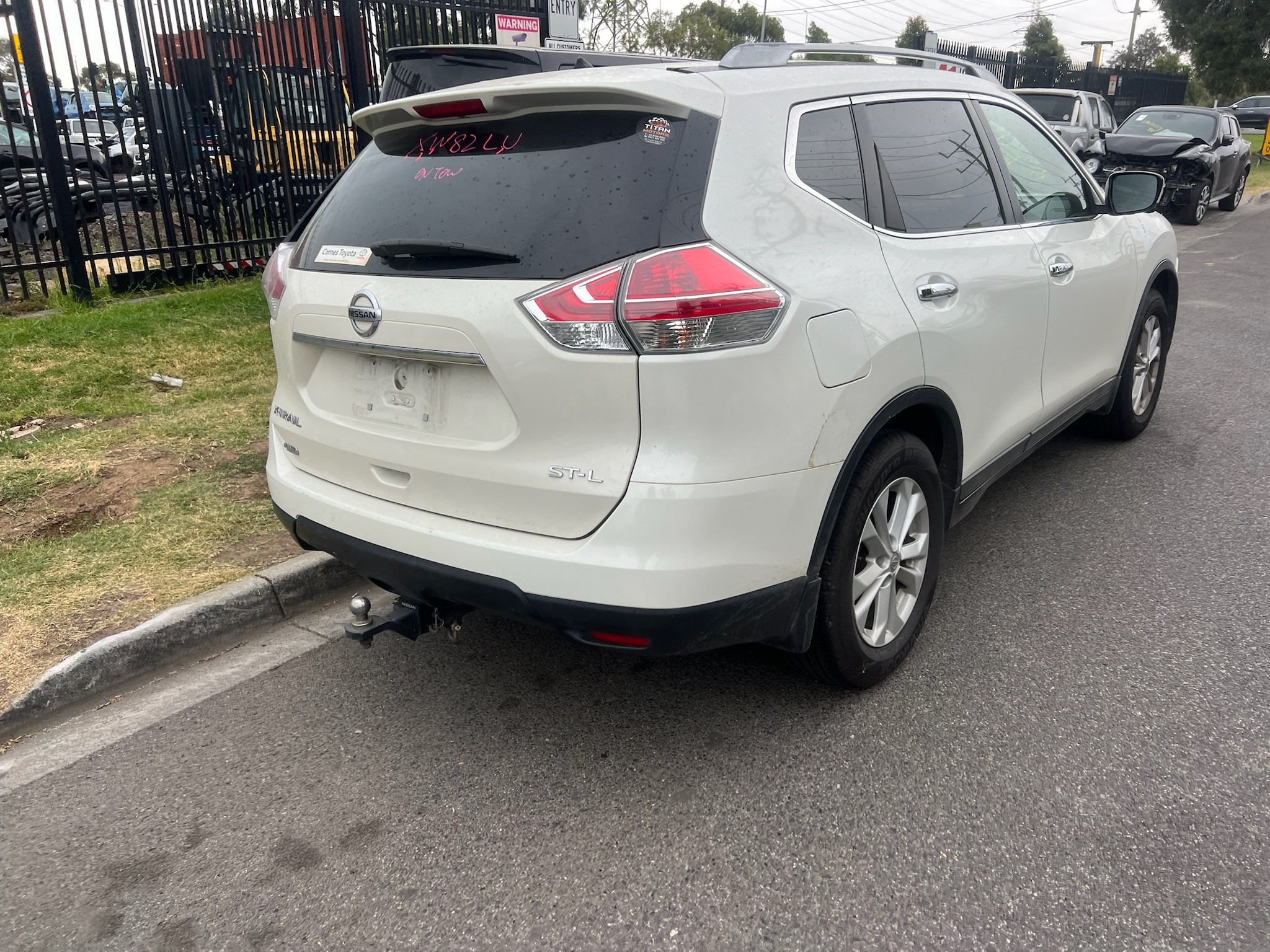 PARTS FOR SALE – NISSAN X-TRAIL T32 ST-L QR25 PETROL WHITE 4WD 2016 WRECKING