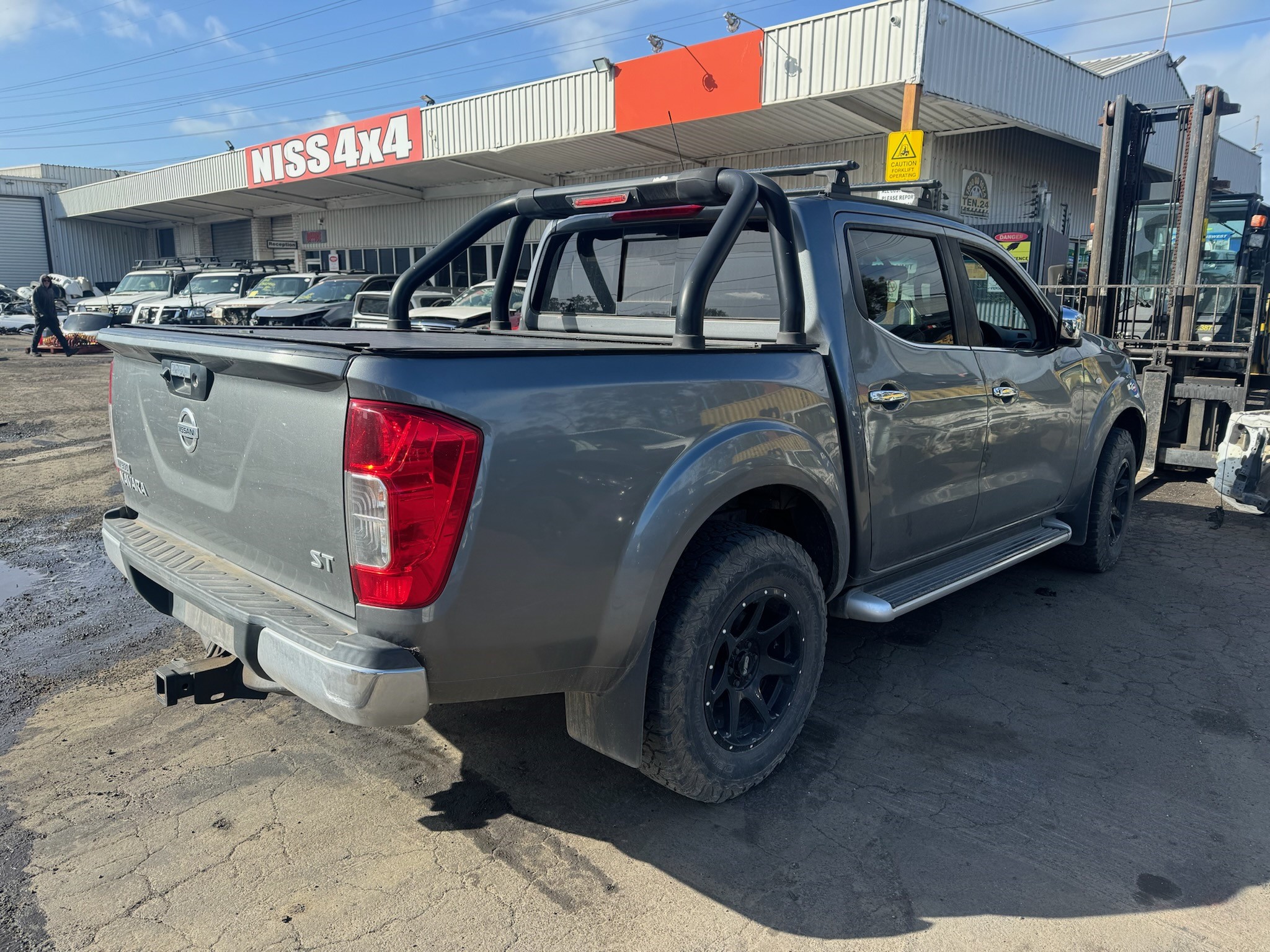 NISSAN NAVARA D23 NP300 YS23 DIESEL GREY 2019 WRECKING