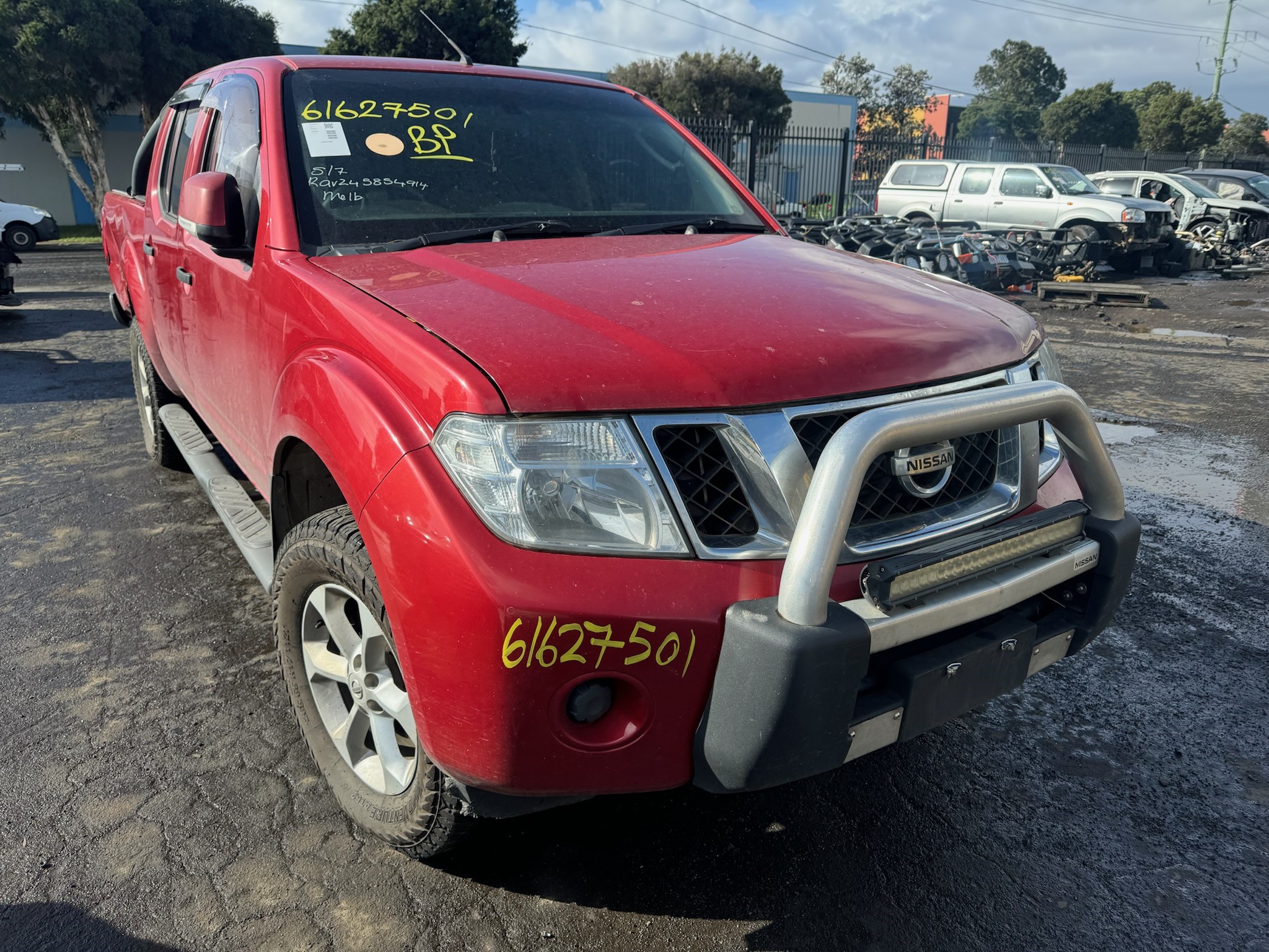 NISSAN NAVARA D40 VSK 2013 RED WRECKING