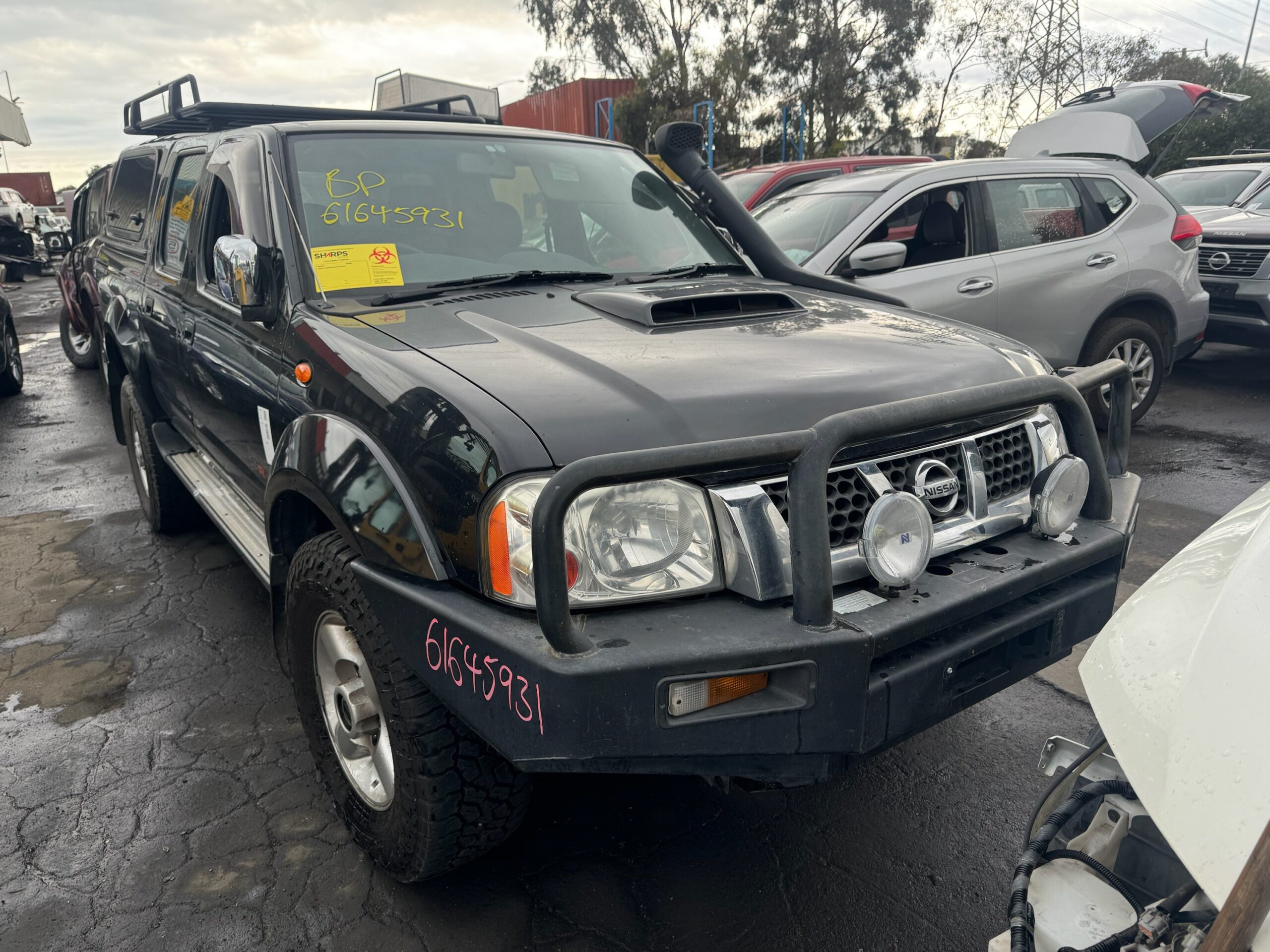 NISSAN NAVARA D22 ST-R DUALCAB YD25 DIESEL BLACK WRECKING