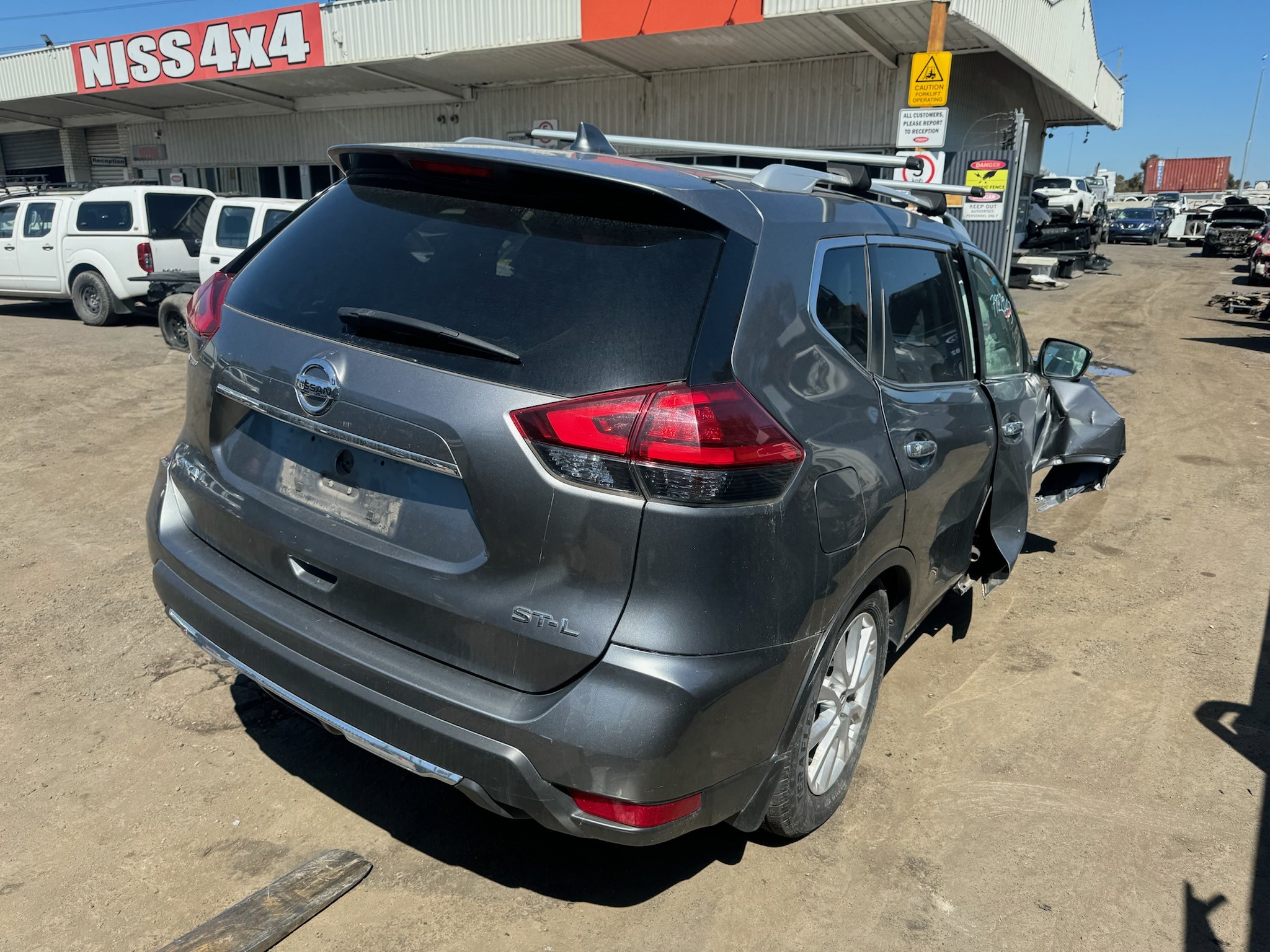 NISSAN X-TRAIL T32 ST-L QR25 AUTO GREY 2019 WRECKING