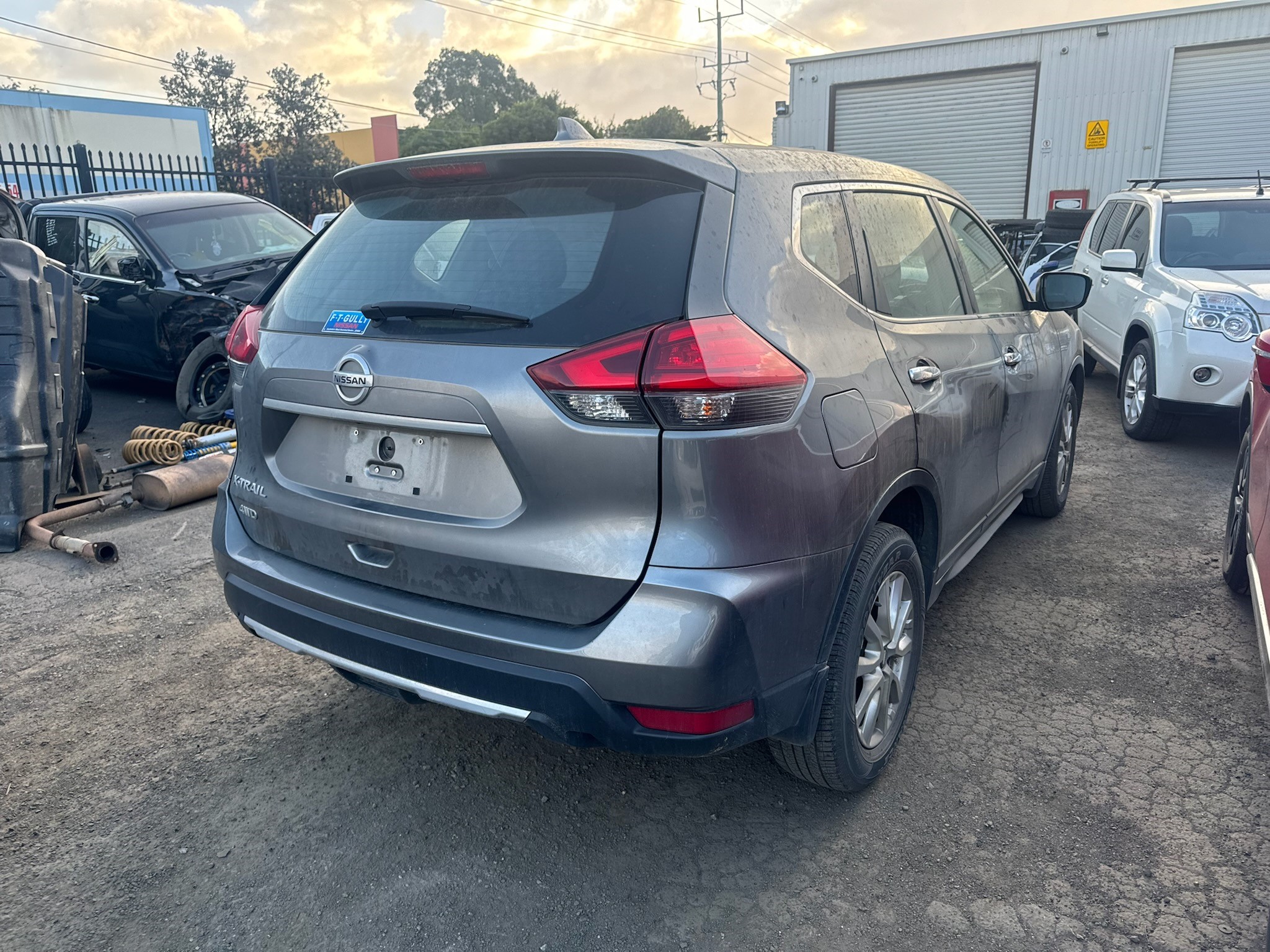 NISSAN X-TRAIL T32 QR25 4X4 AUTO GREY 2019 WRECKING