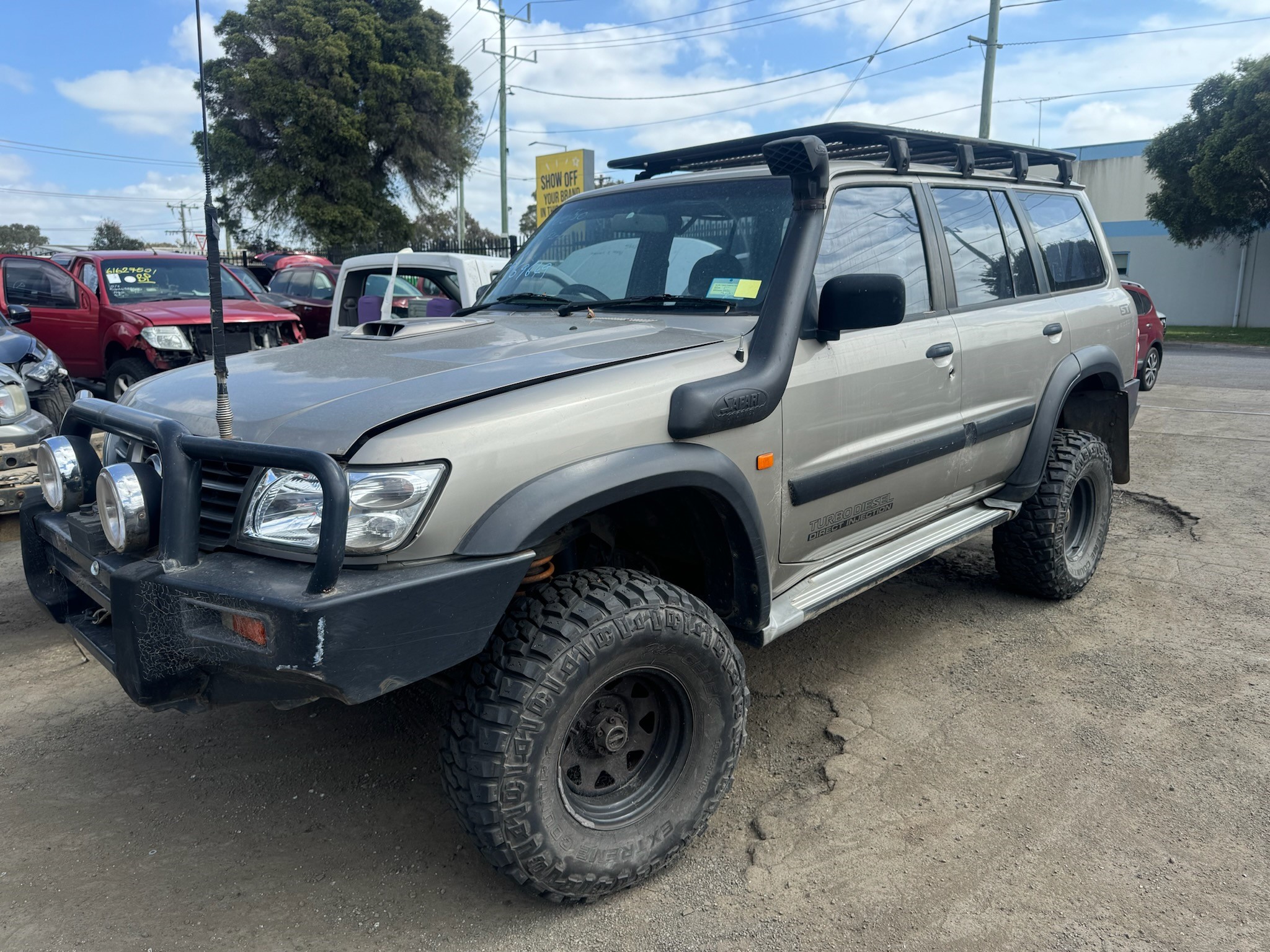 NISSAN PATROL Y61 GU ST WAGON ZD30 TURBO DIESEL GREY – WRECKING