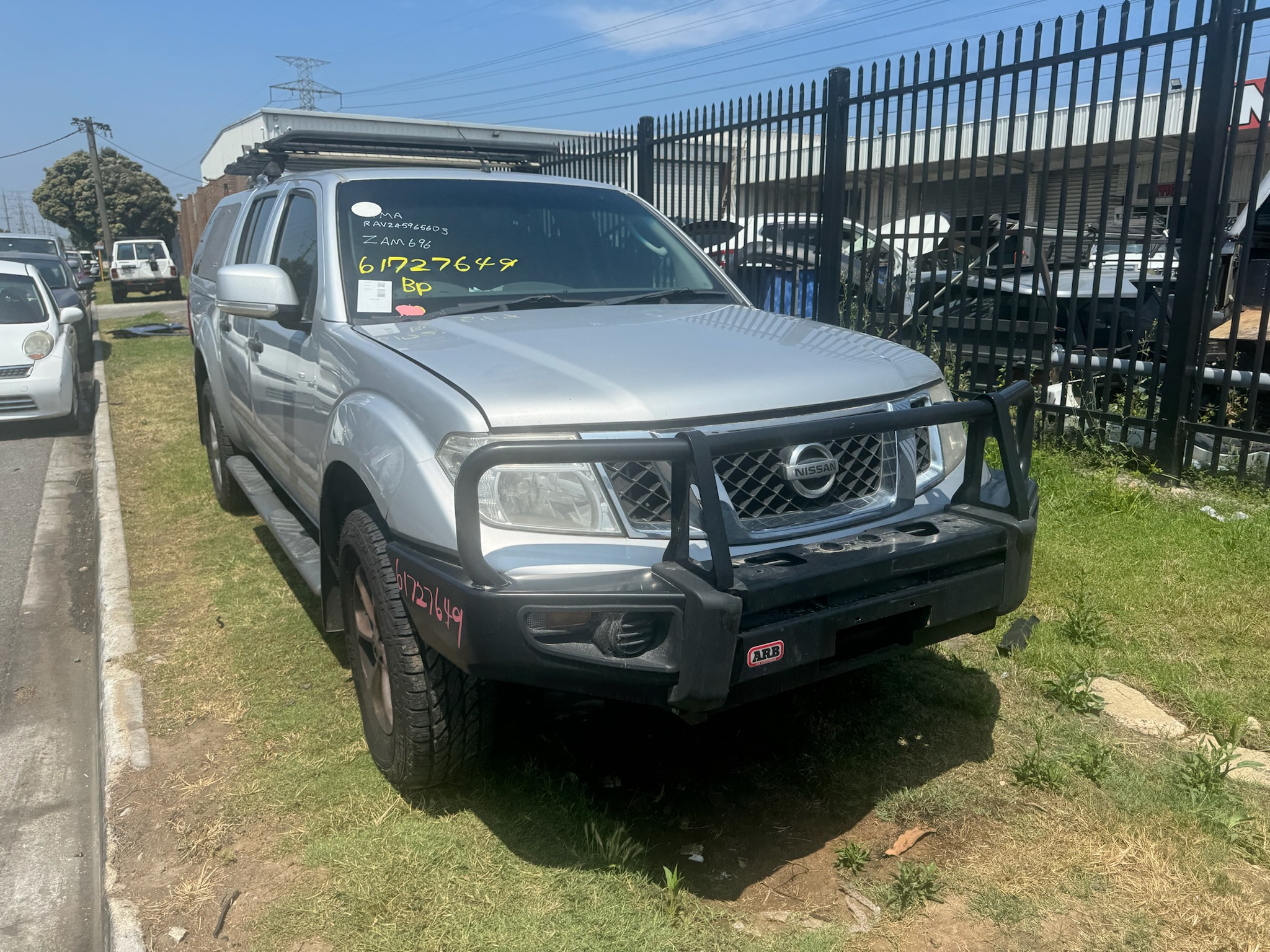 NISSAN NAVARA D40 VSK SPAIN BUILT SILVER 2012 WRECKING