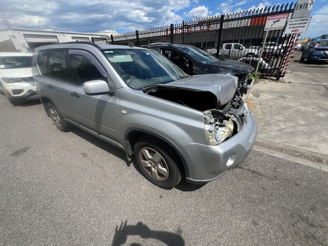 NISSAN X-TRAIL T31 ST SILVER 2009 WRECKING