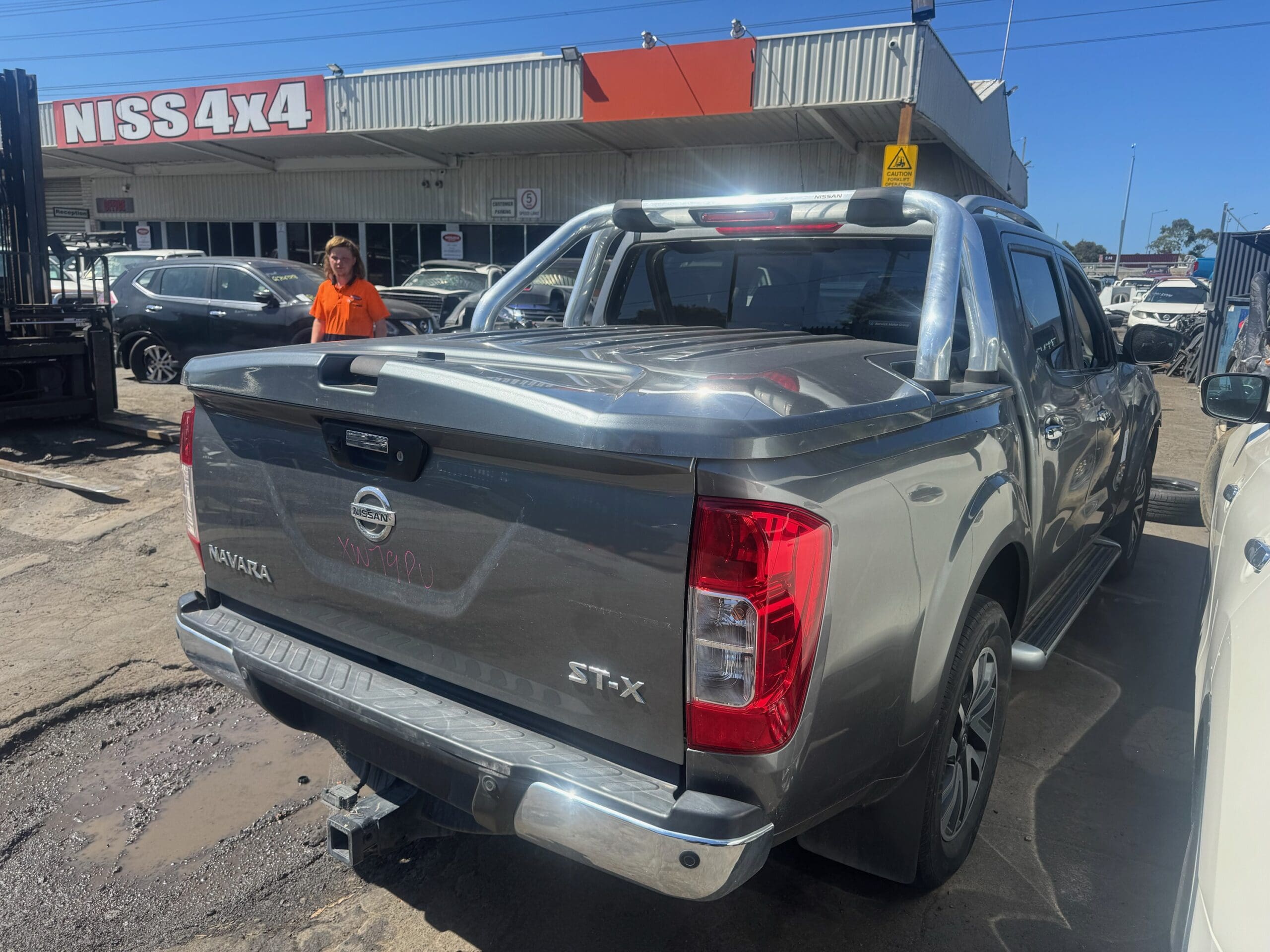 NISSAN NAVARA D23 NP300 ST-X YS23 DIESEL GREY 2018 WRECKING