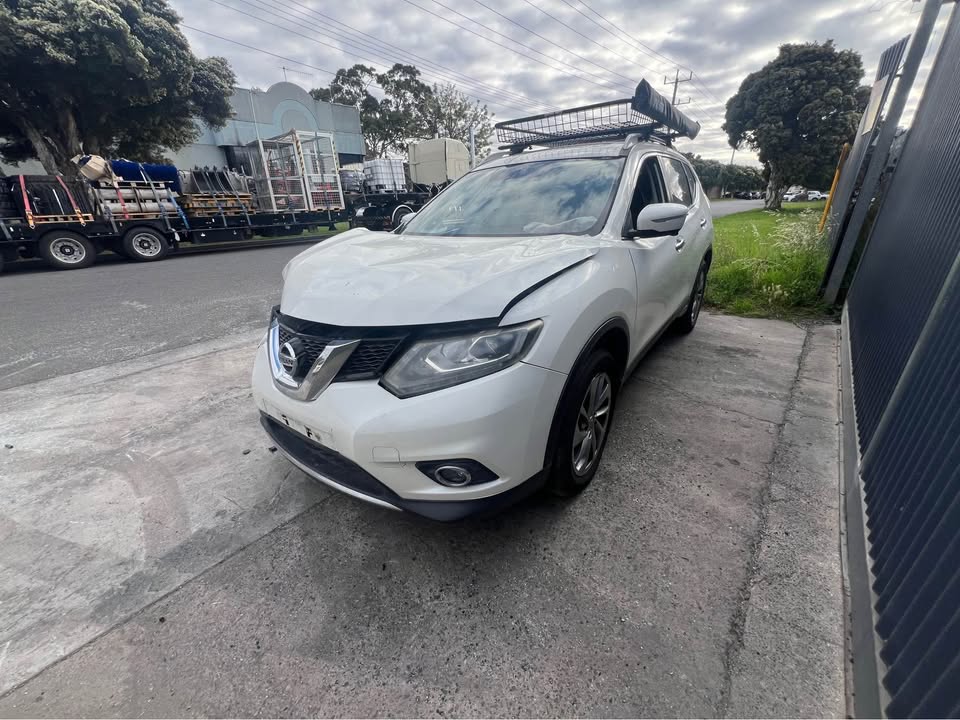 NISSAN X-TRAIL T32 Ti QR25 AUTO 2016 WHITE WRECKING