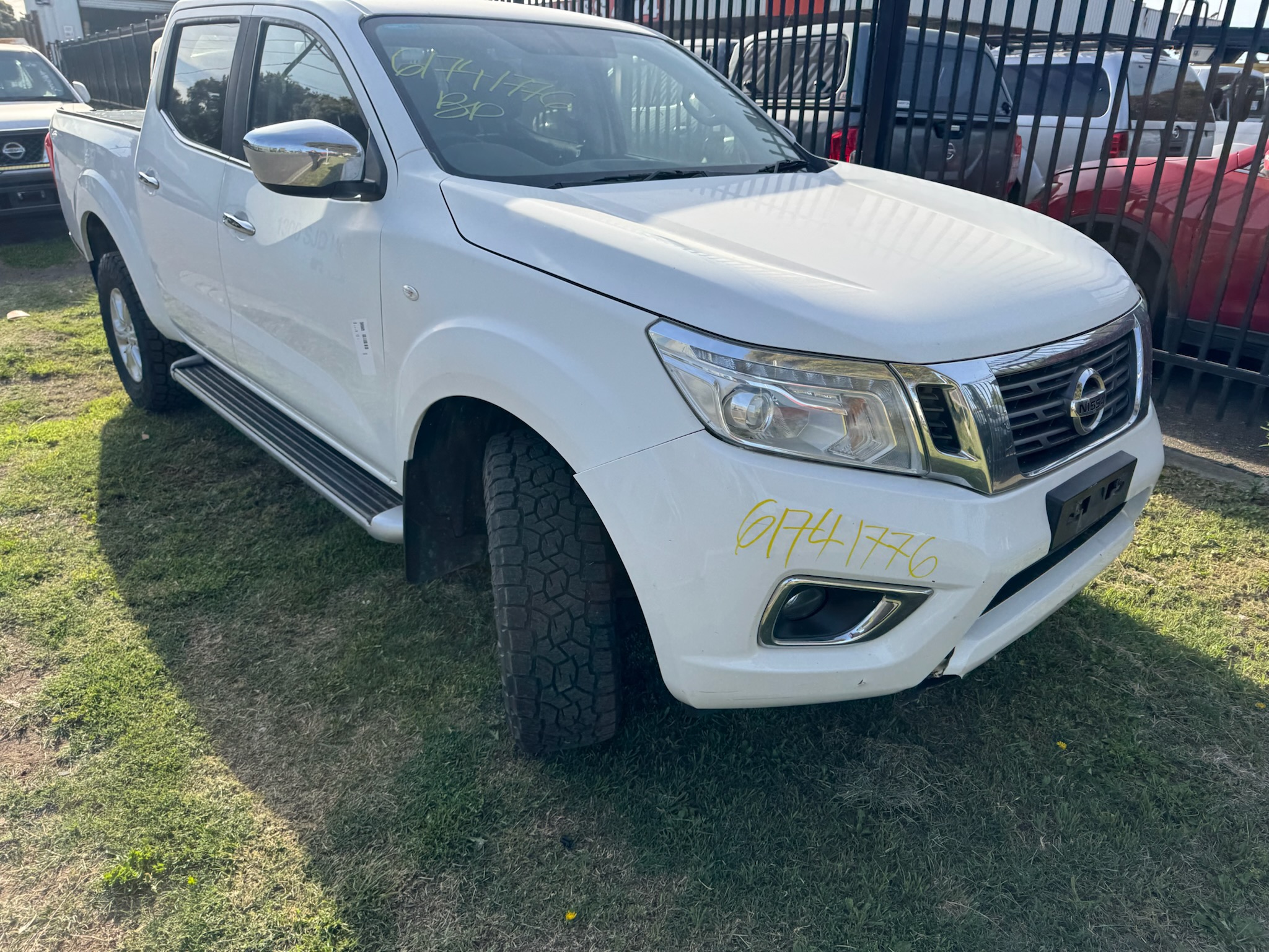 NISSAN NAVARA D23 NP300 DUALCAB WHITE YS23 TURBO DIESEL WHITE – WRECKING