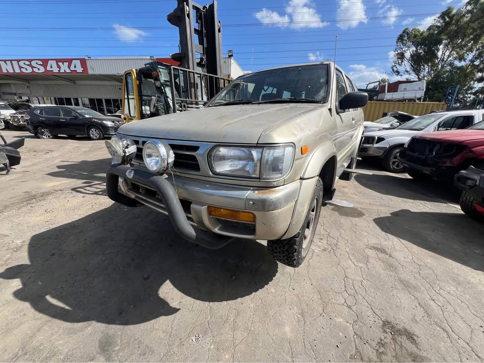 Nissan Pathfinder R50 Ti VG33 AUTO 4X4 WRECKING