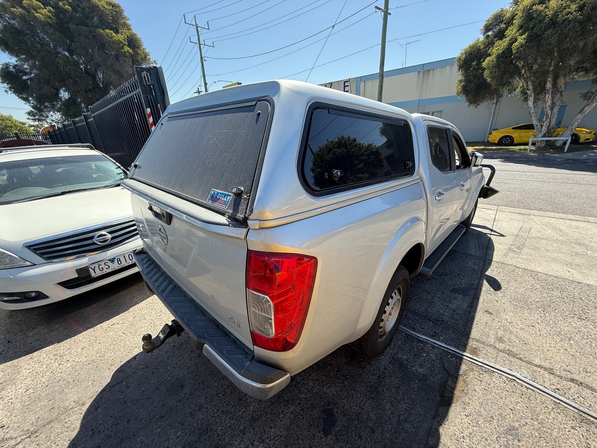NISSAN NAVARA D23 YS23 DIESEL SILVER WRECKING