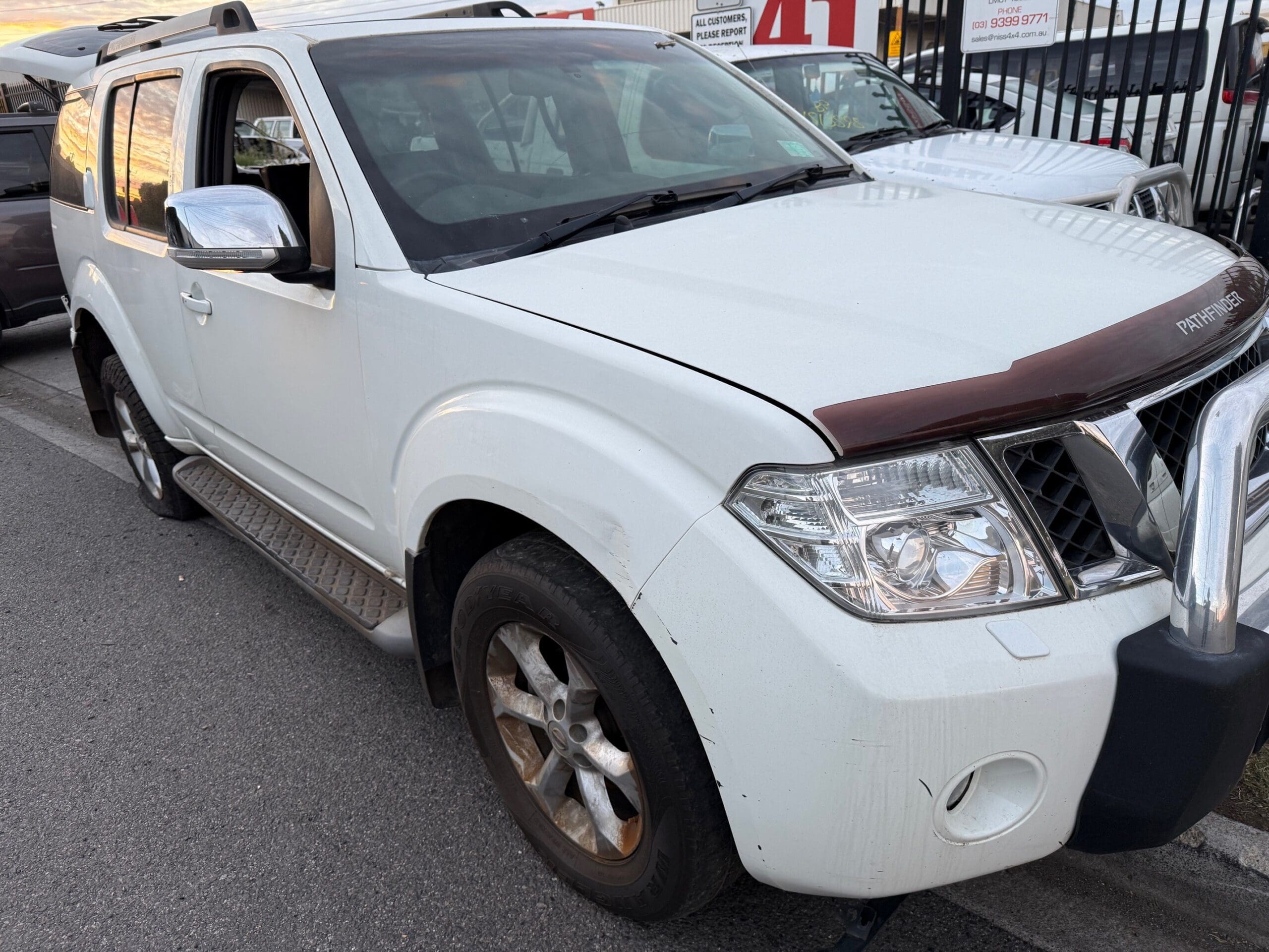 NISSAN PATHFINDER R51 Ti WHITE 2013 YD25 TURBO DIESEL WRECKING