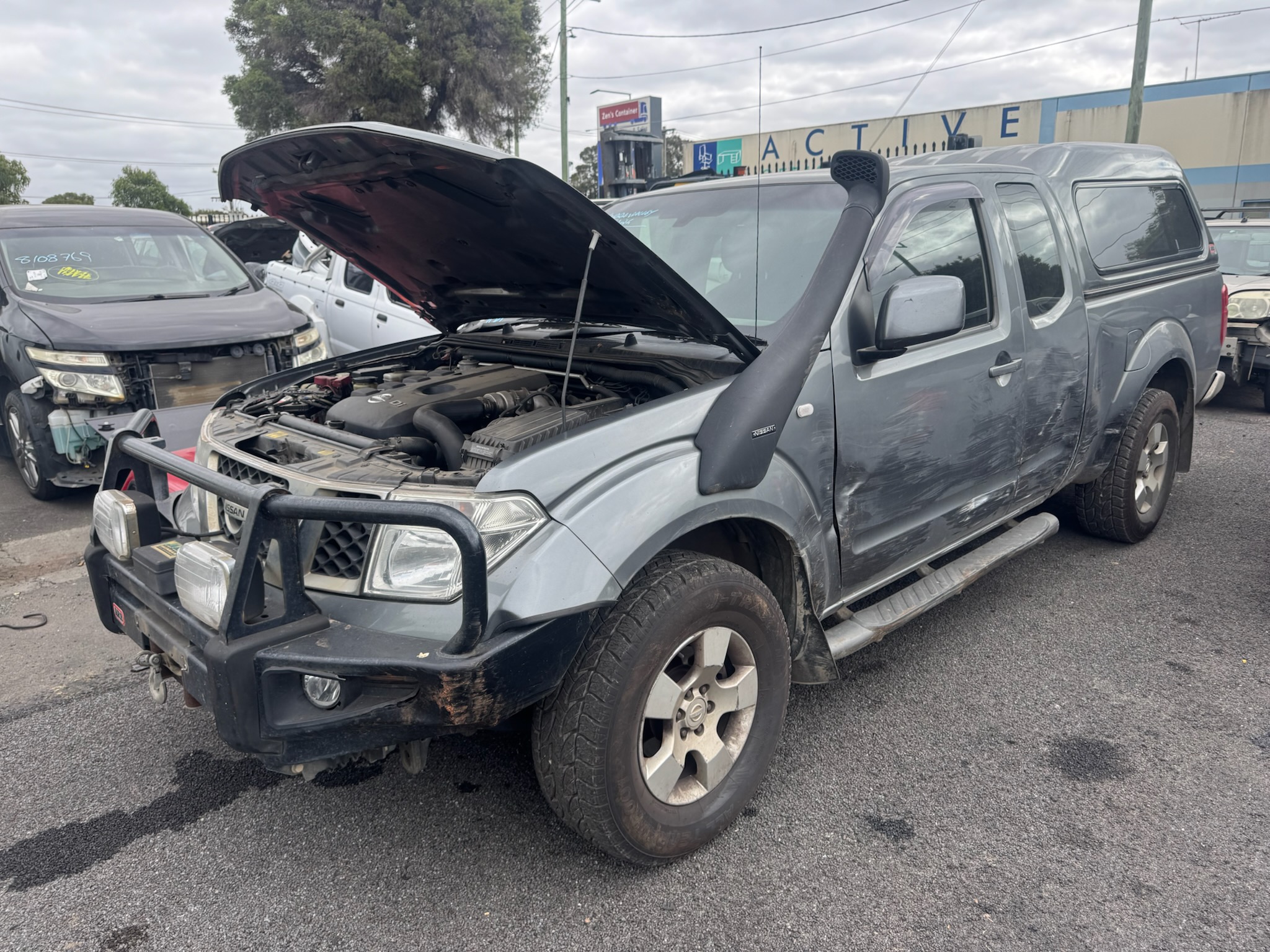 NISSAN NAVARA D40 MNT THAI KING CAB YD25 DIESEL GREY WRECKING