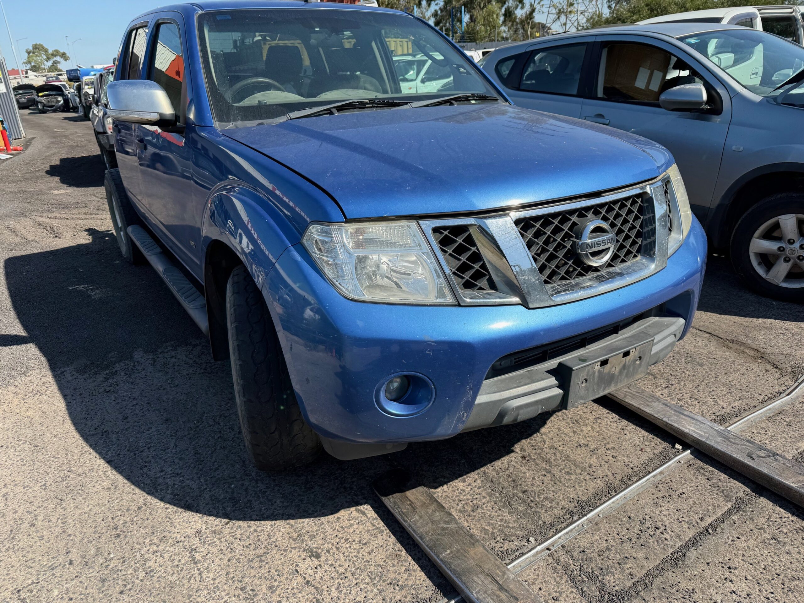 NISSAN NAVARA D40 VSK V9X V6 DIESEL BLUE 2012 WRECKING