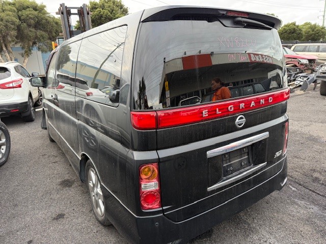 NISSAN ELGRAND E51 VQ35 AUTO BLACK WRECKING