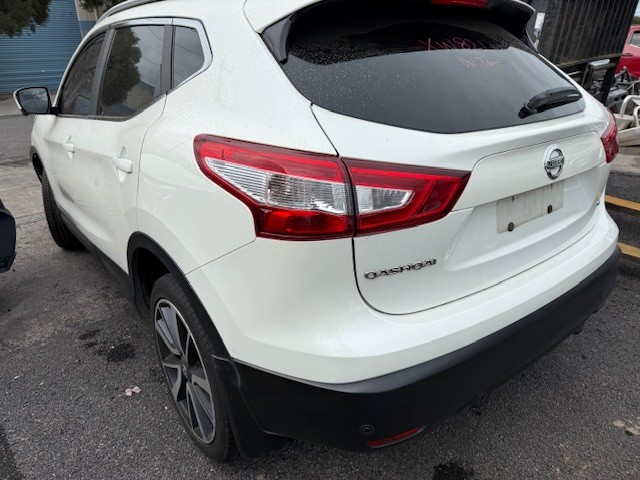 NISSAN QASHQAI J11 MR20 PETROL WHITE WRECKING