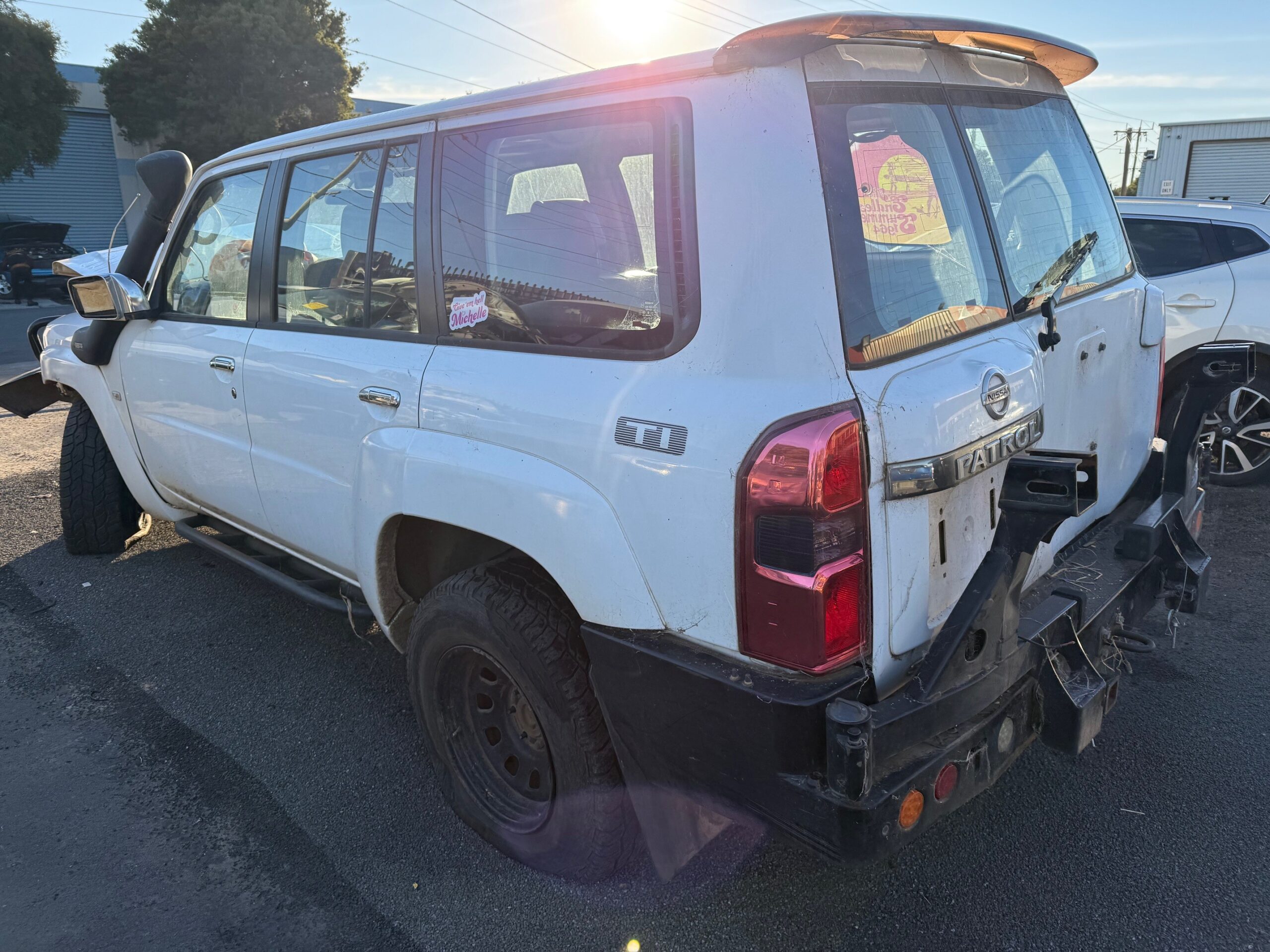 NISSAN PATROL Y61 GU Ti WAGON S4 ZD30 WHITE WRECKING