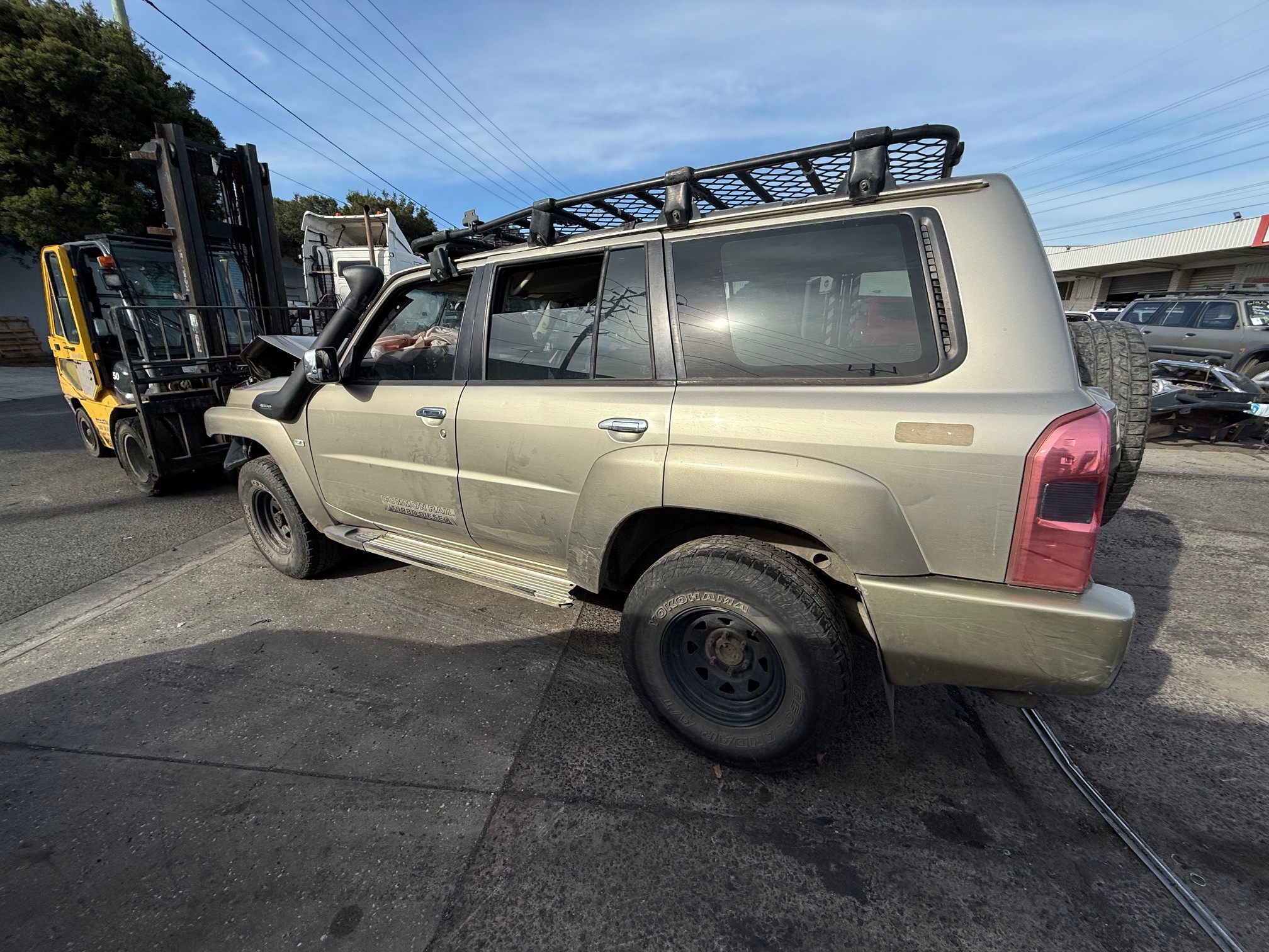 NISSAN PATROL Y61 GU WAGON ZD30 CR DIESEL GOLD WRECKING