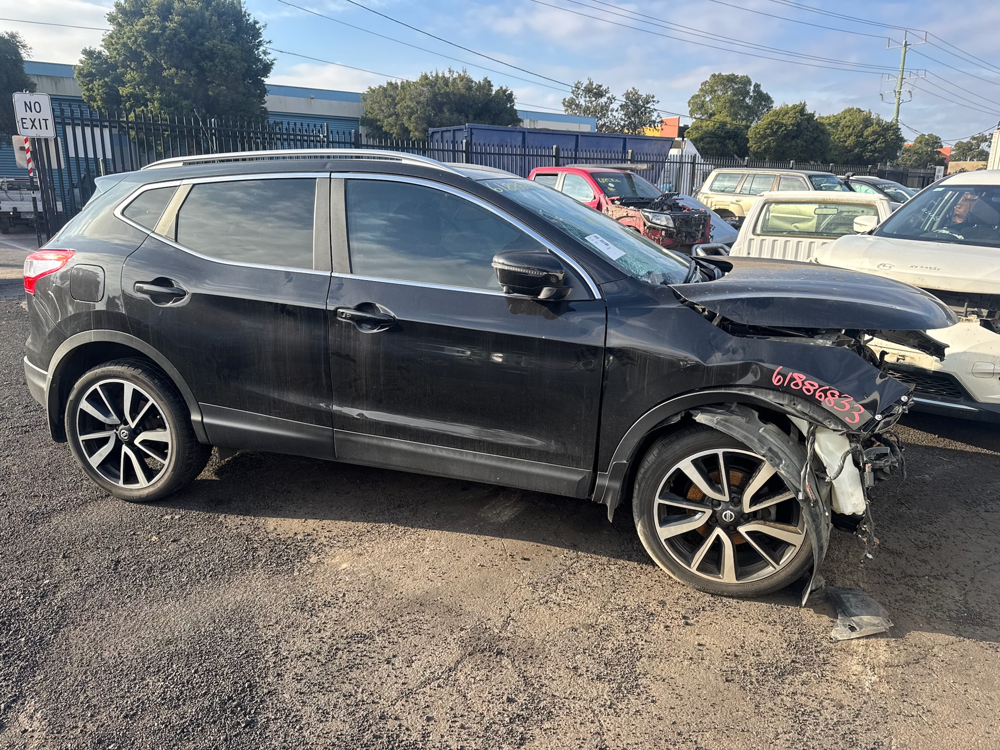 NISSAN QASHQAI J11 Ti AUTO MR20 BLACK WRECKING