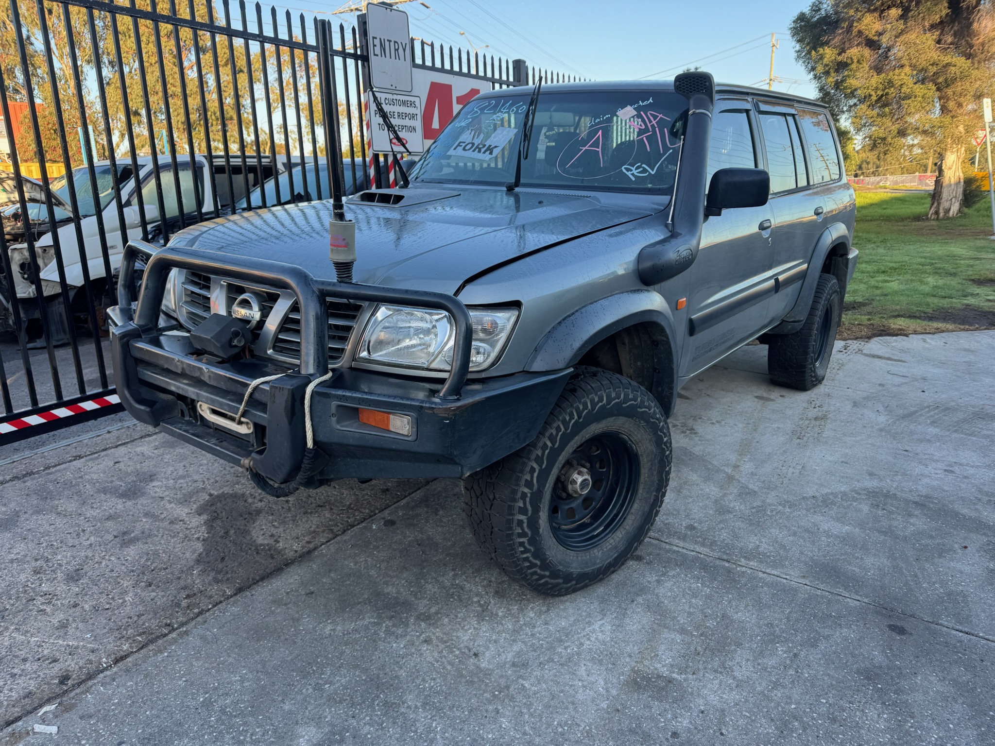 NISSN PATROL Y61 GU WAGON ZD30 DIESEL GREY WRECKING