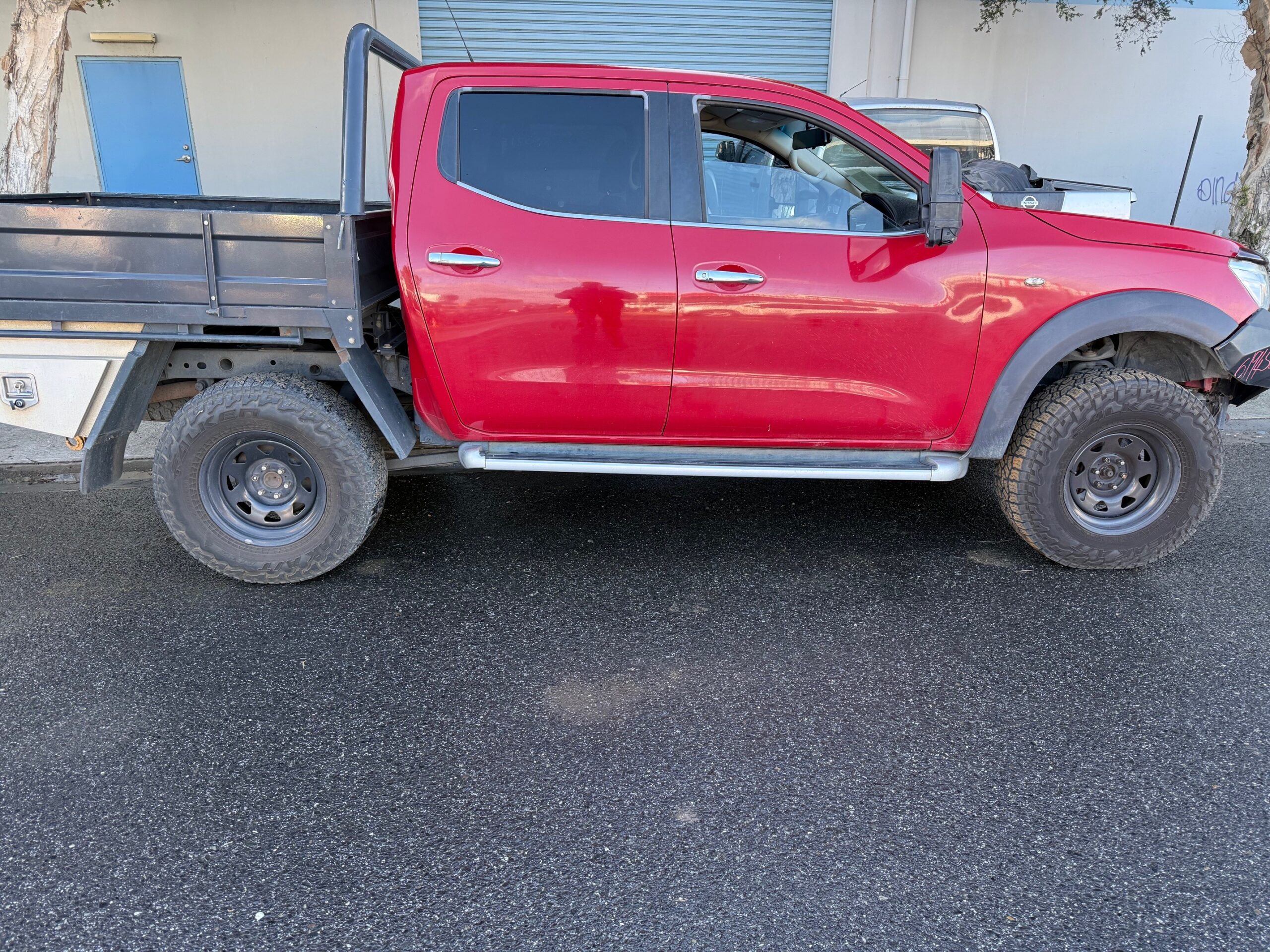 NISSAN NAVARA D23 NP300 YS23 DIESEL STEEL TRAY WRECKING
