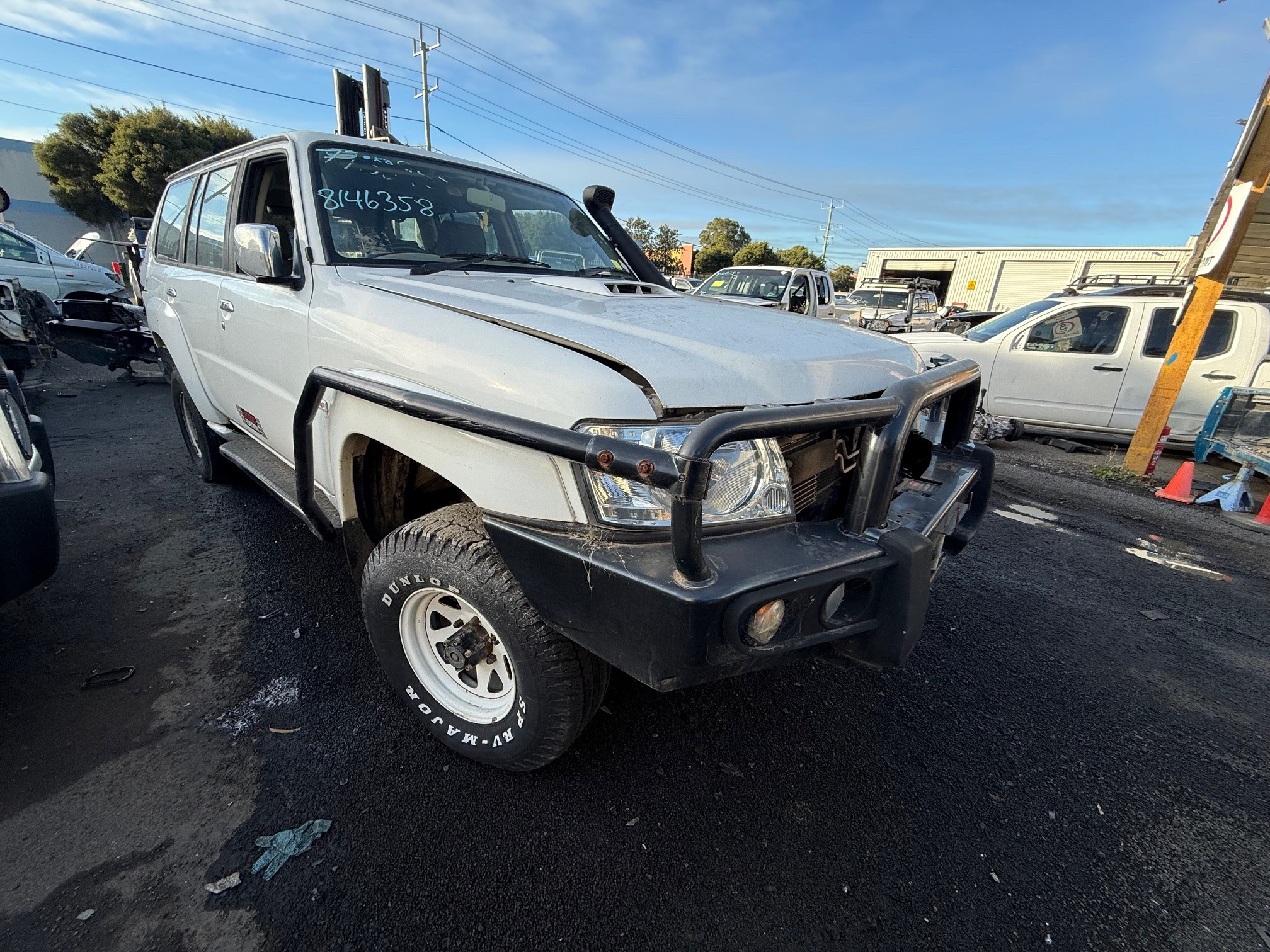 NISSAN PATROL Y61 WAGON S4 WHITE WRECKING