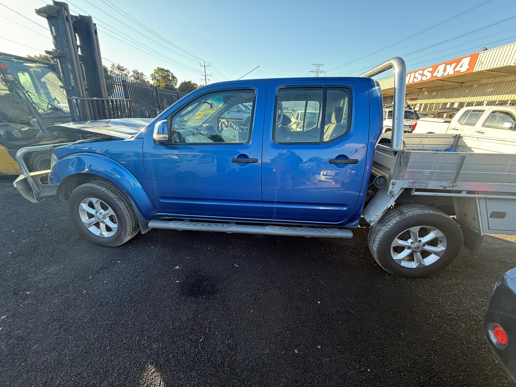 NISSAN NAVARA D40 VSK SPAIN BLUE ALLOY TRAY WRECKING