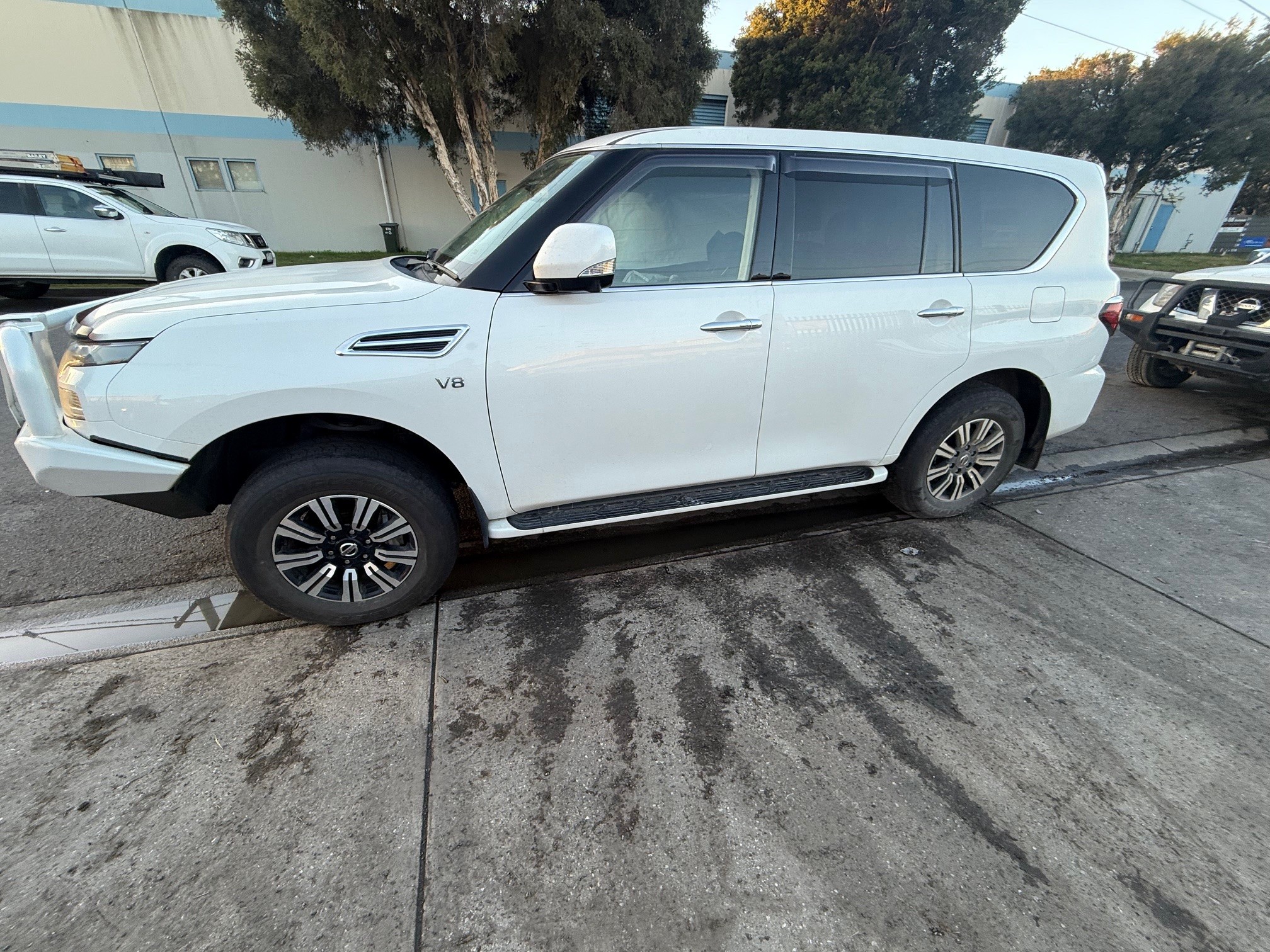 NISSAN PATROL Y62 VK56 V8 WHITE BULLBAR 2021 WRECKING