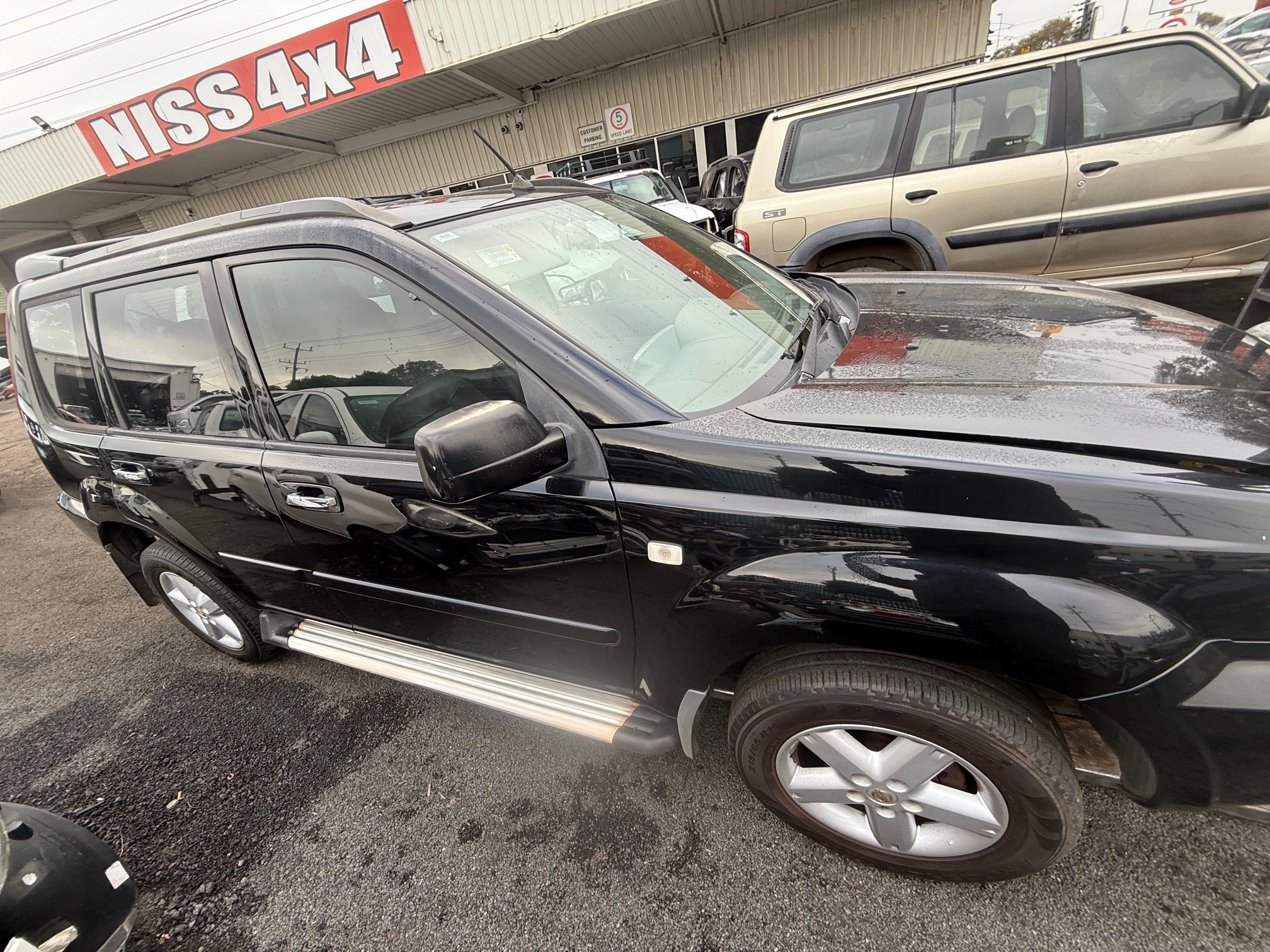 NISSAN X-TRAIL T30 S2 Ti QR25 MANUAL BLACK WRECKING