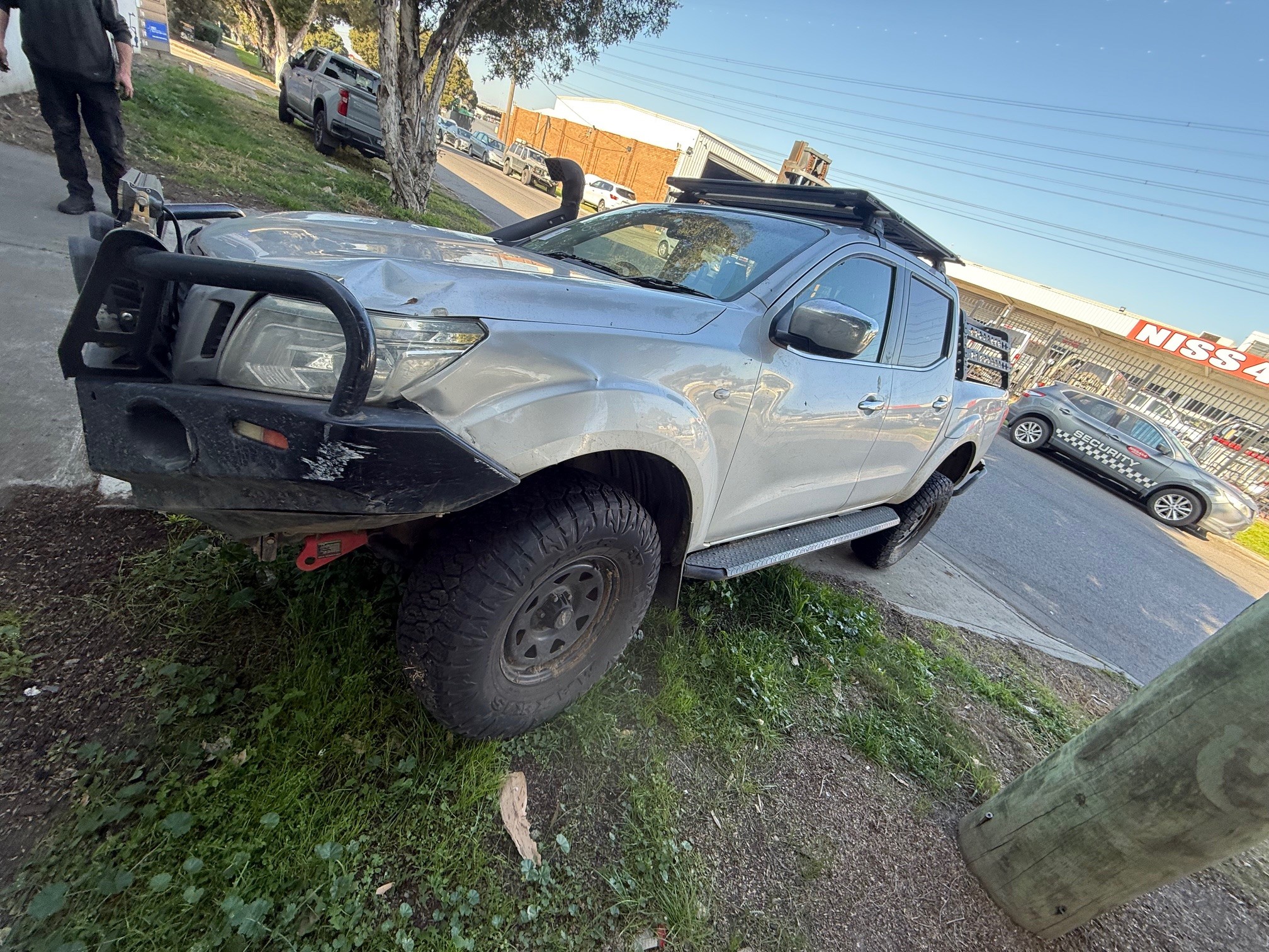 NISSAN NAVARA D23 NP300 ST YS23 DIESEL BULLBAR STEEL REAR BAR RACK WRECKING 2018 WRECKING