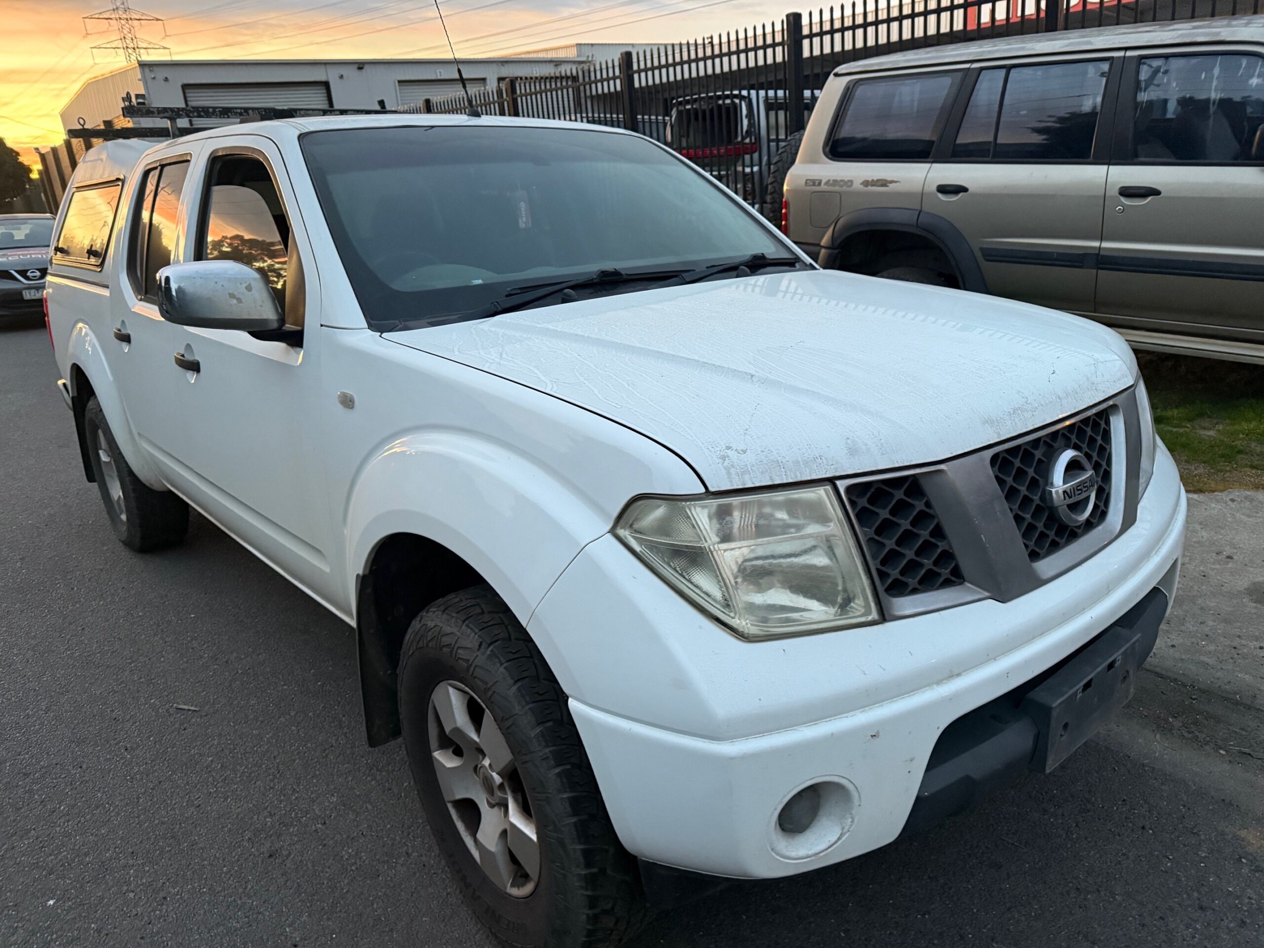 NISSAN NAVARA D40 MNT THAI BUILT YD25 TURBO DIESEL WHITE WRECKING
