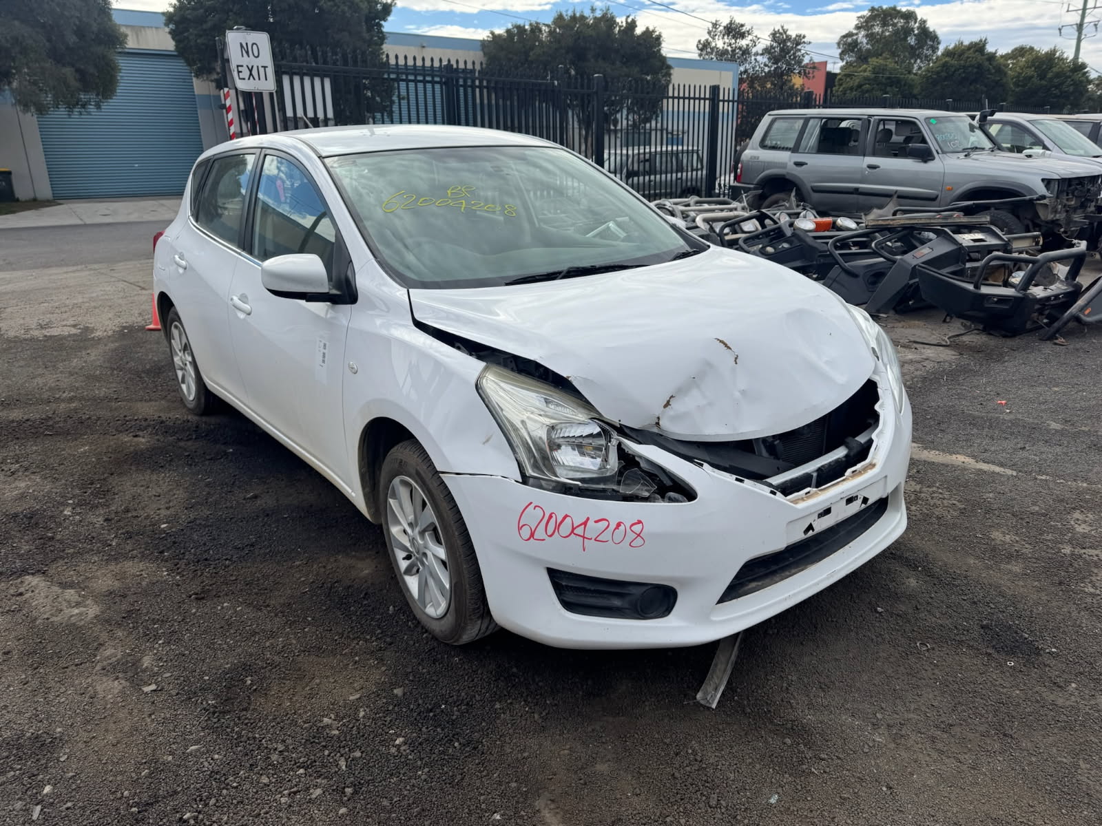 NISSAN PULSAR C12 ST HATCH 1.8 CVT AUTO WHITE WRECKING