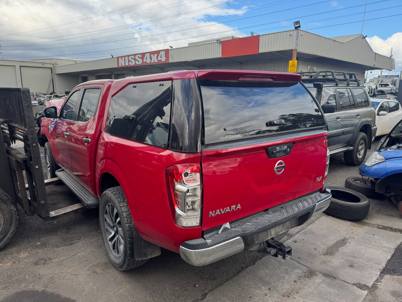 NISSAN NAVARA D23 RX DUALCAB YS23 DIESEL RED CANOPY WRECKING